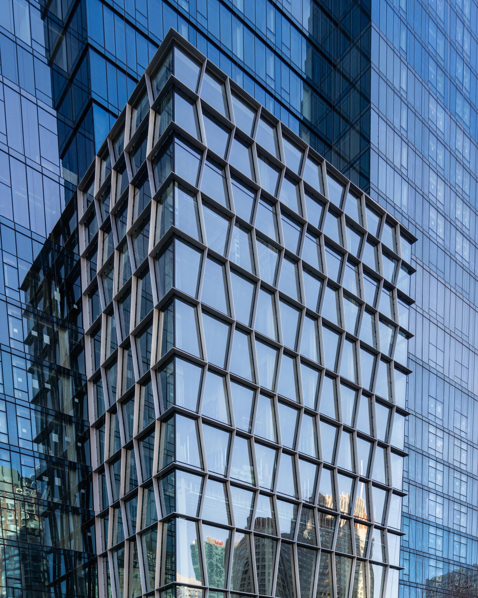 The St. Regis Chicago (Vista Tower) - image 3