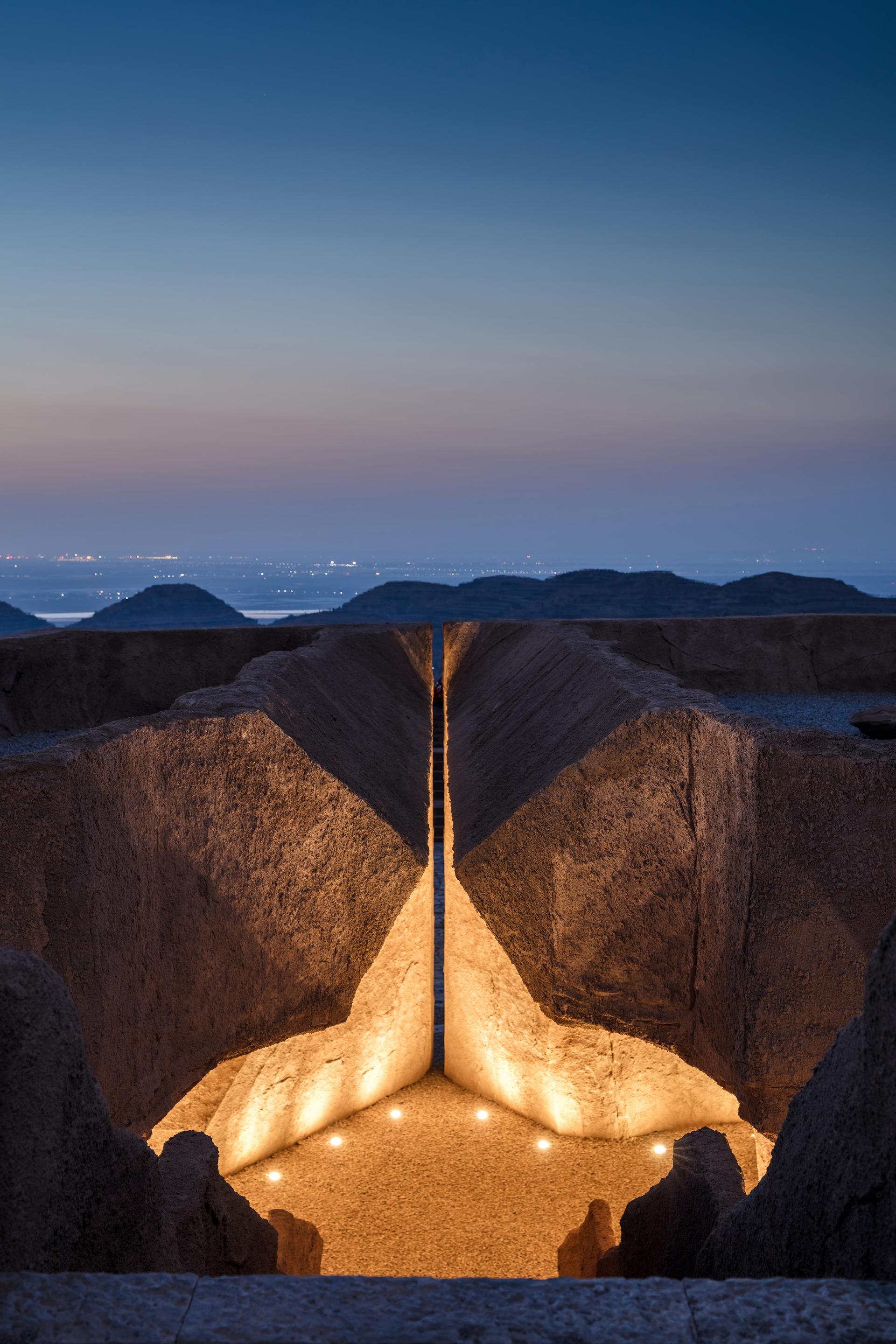 Xihoudu Relics Ceremonial Flame Park - image 3