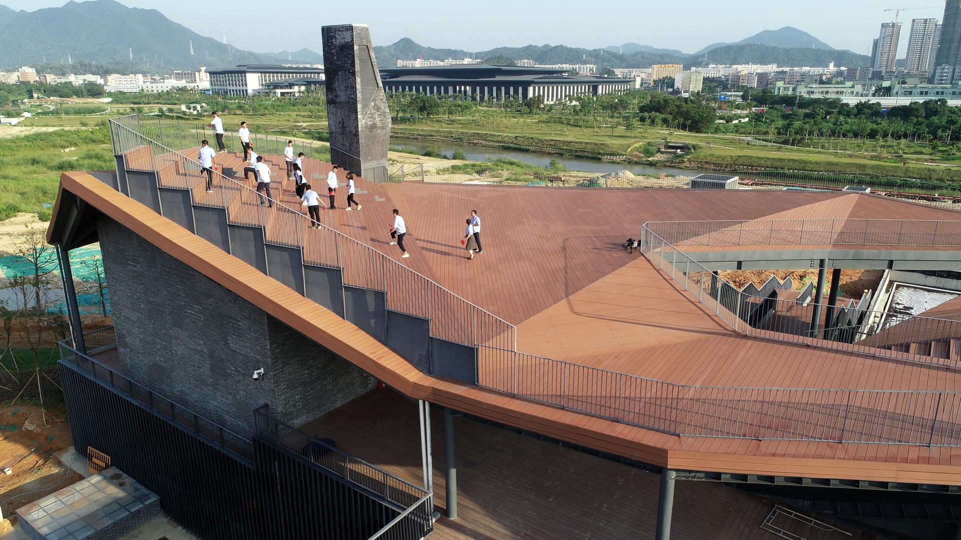 Pingshan Terrace:The Design of Pingshan River Water Purification Station -Public Infrastructure - image 2