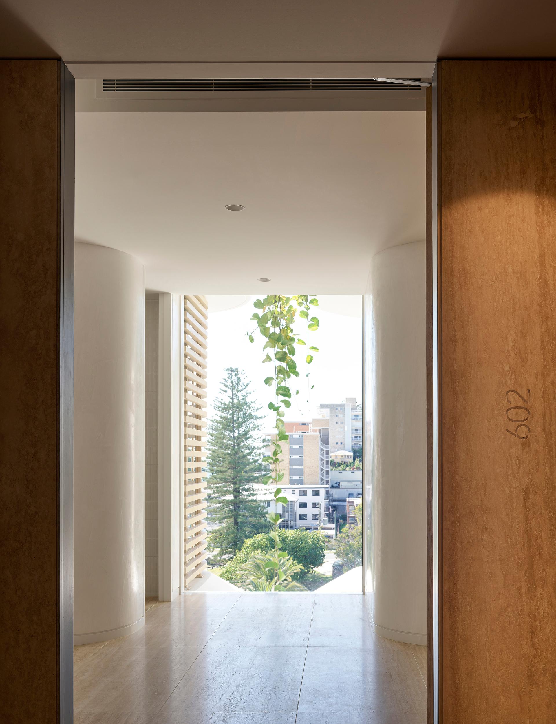 Norfolk, Burleigh Heads - image 14