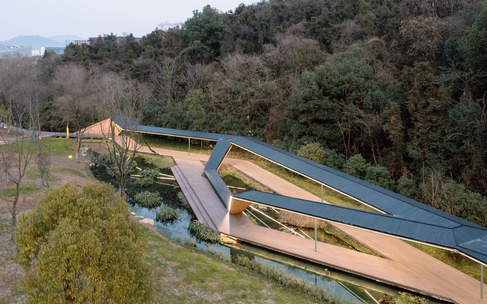 Floating Cornice on the Brook - image 4