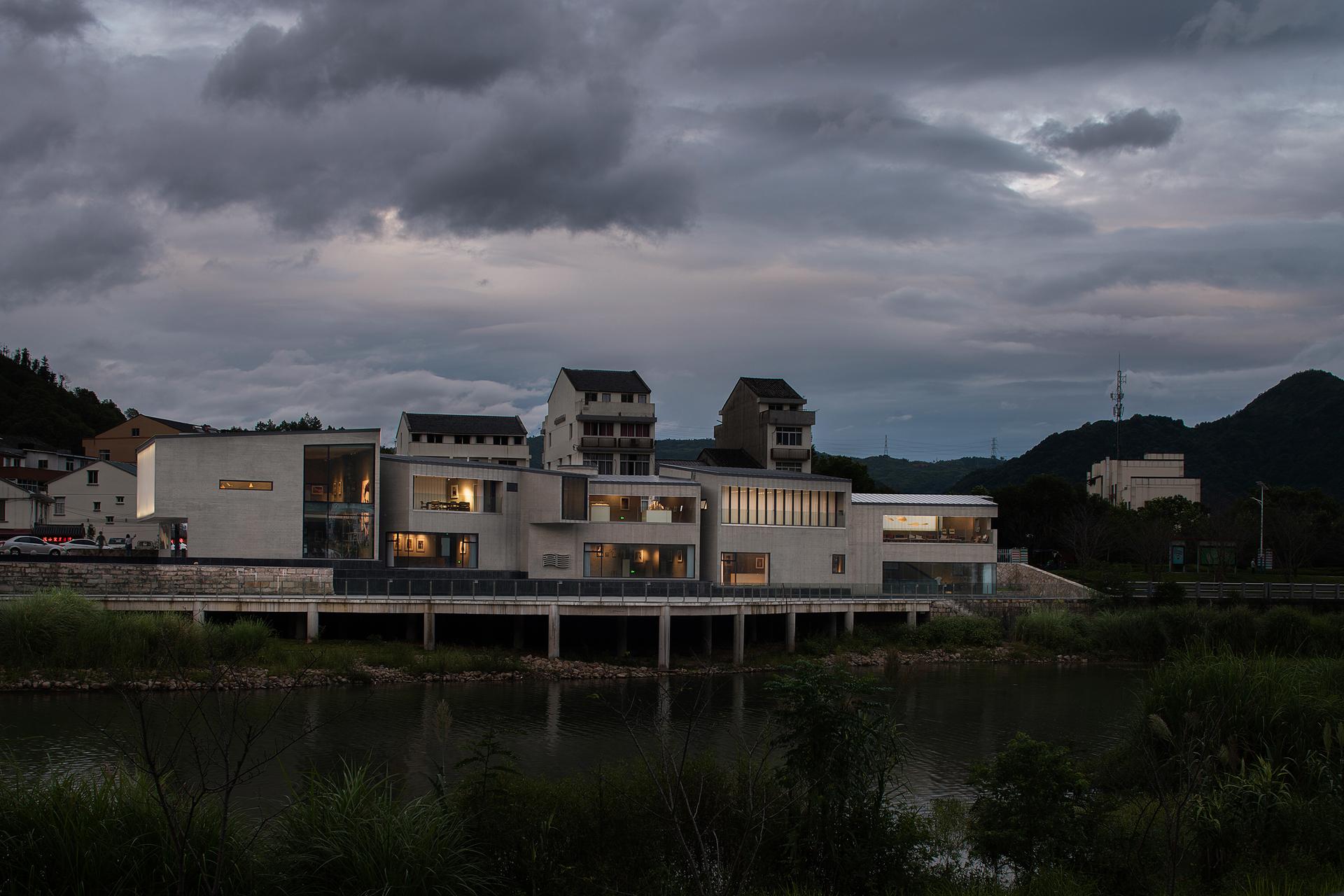 Zeya Longxi Art Gallery - image 2