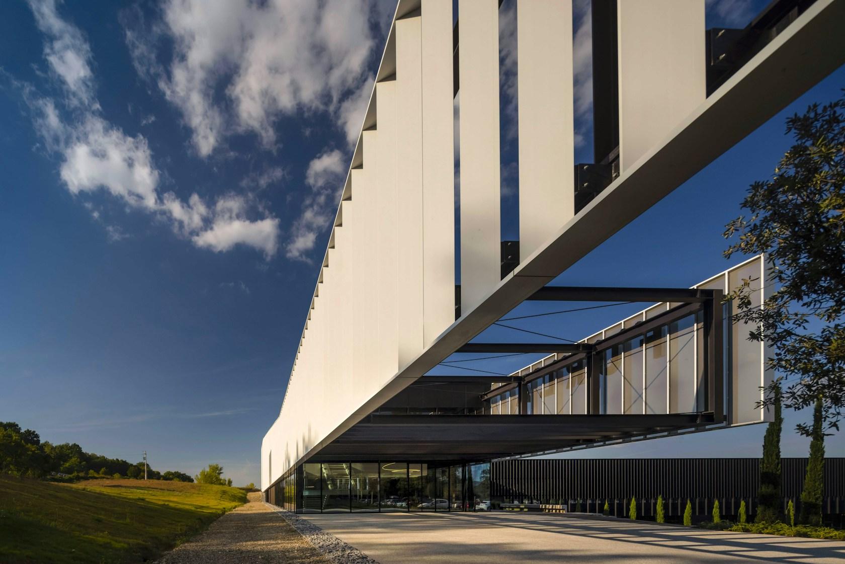 Furla Headquarters & Production Complex - image 19