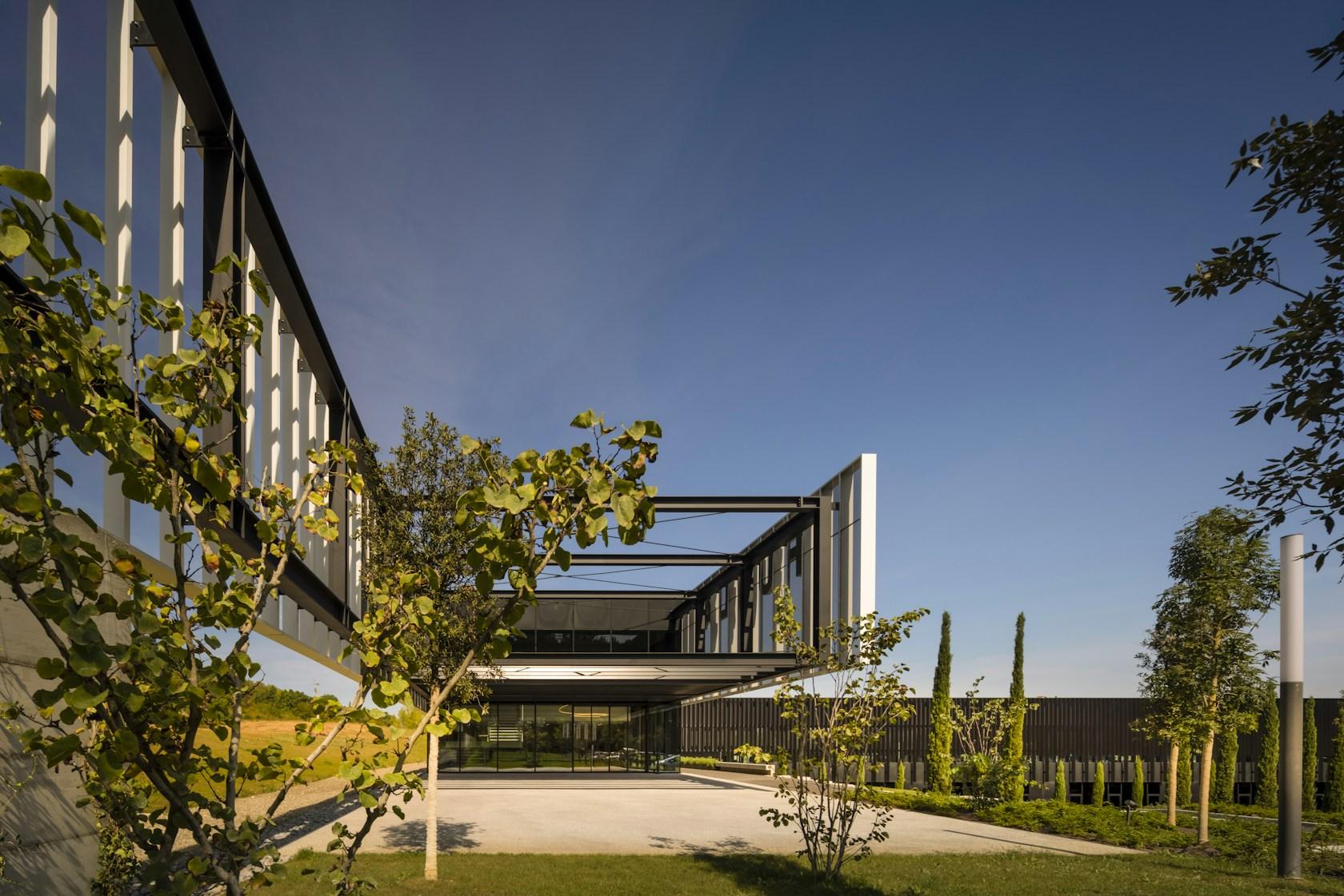 Furla Headquarters & Production Complex - image 21