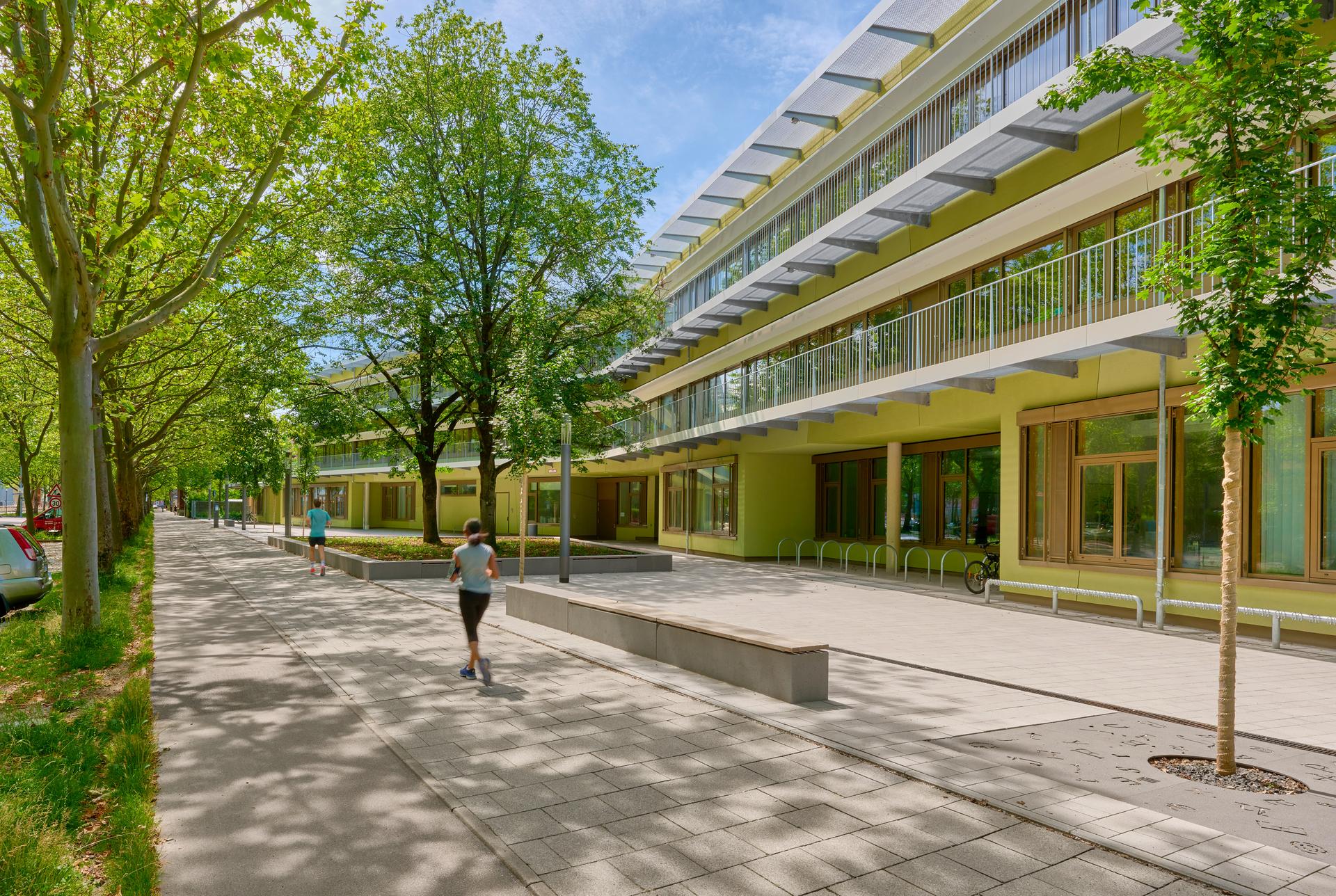 Primary School Infanteriestrasse