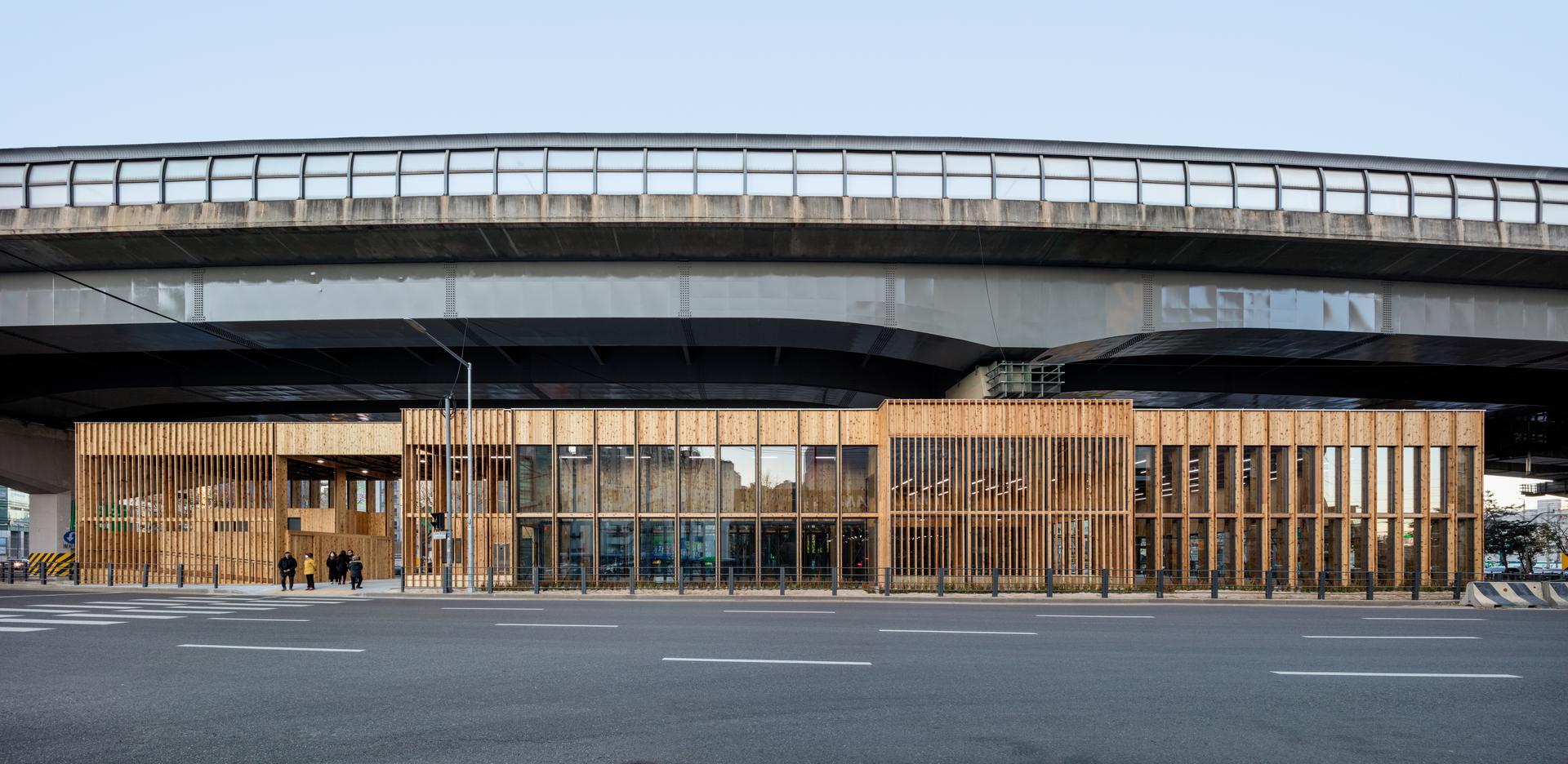 Jong-Am Square - image 3