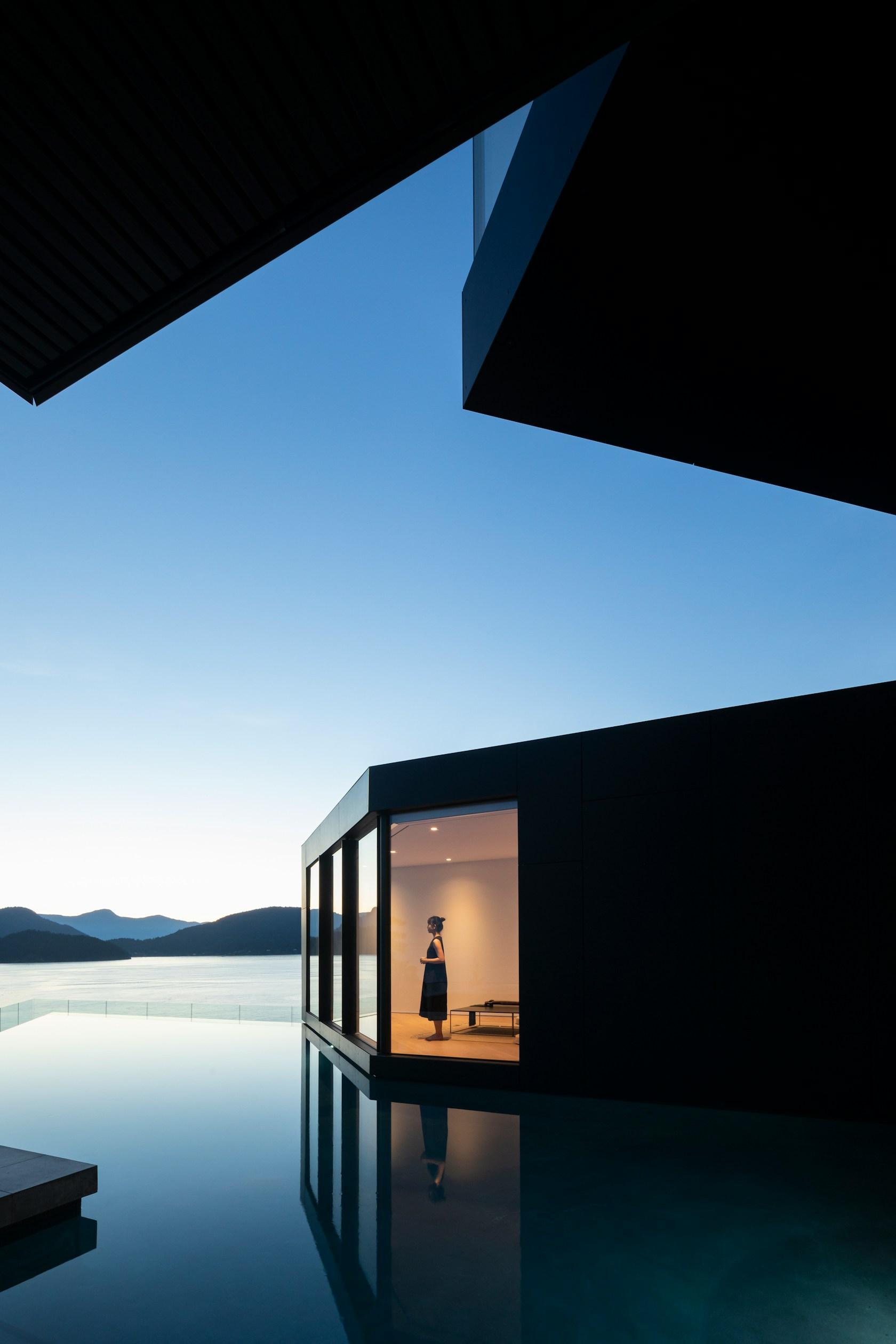 BlackCliff House - image 2