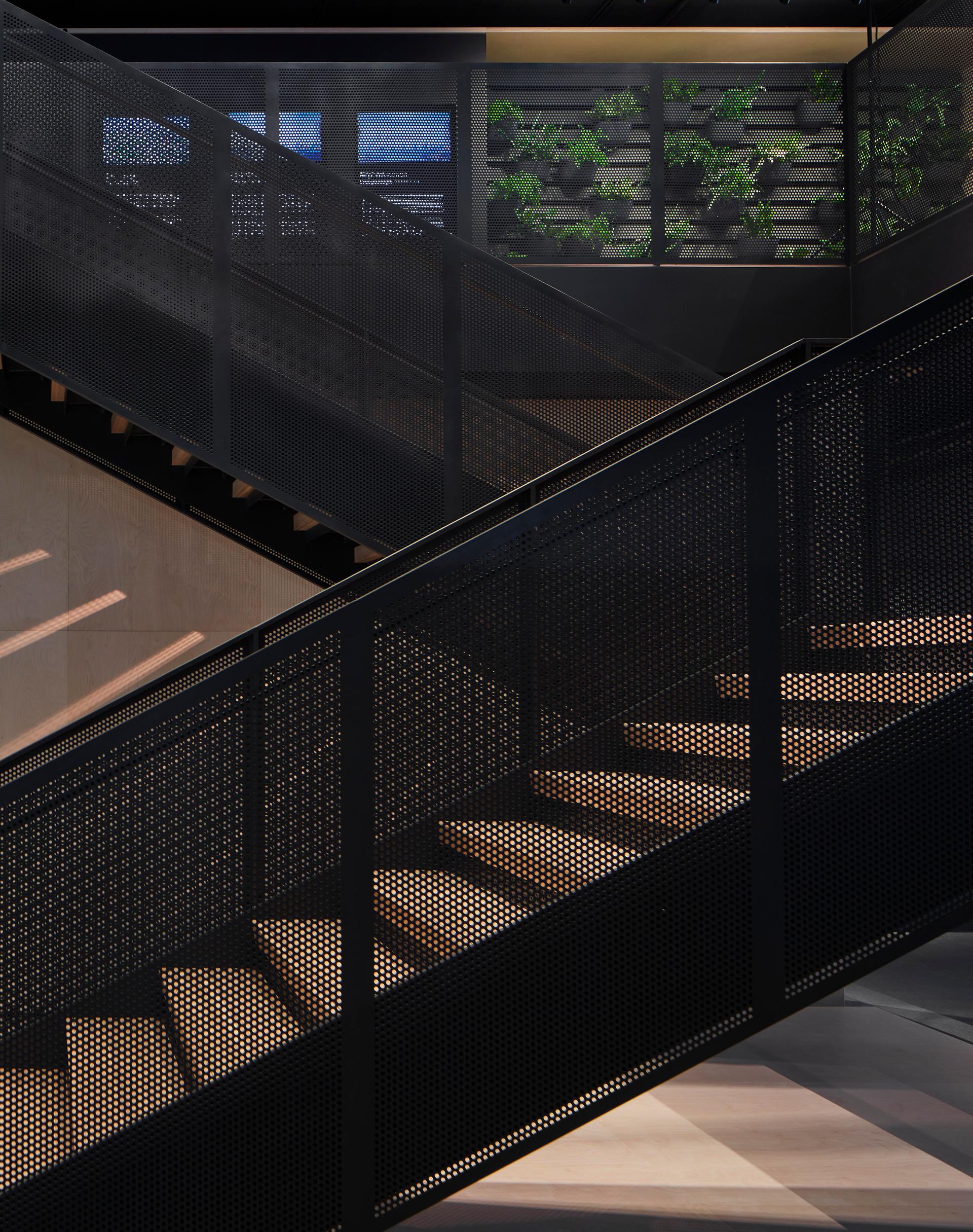 SOM Chicago Office Renovation - image 3