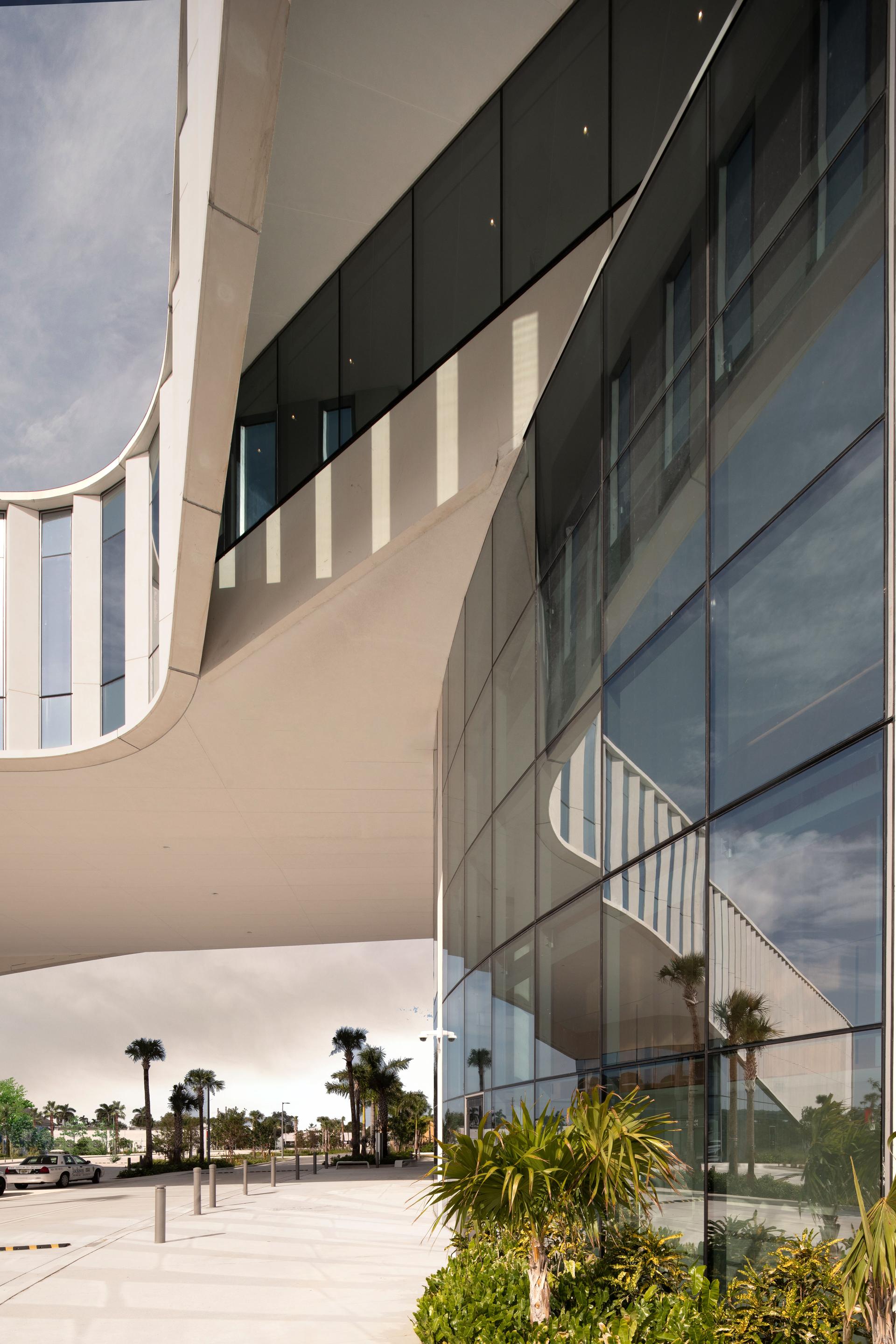 Jackson West Medical Center Doral Campus - image 9