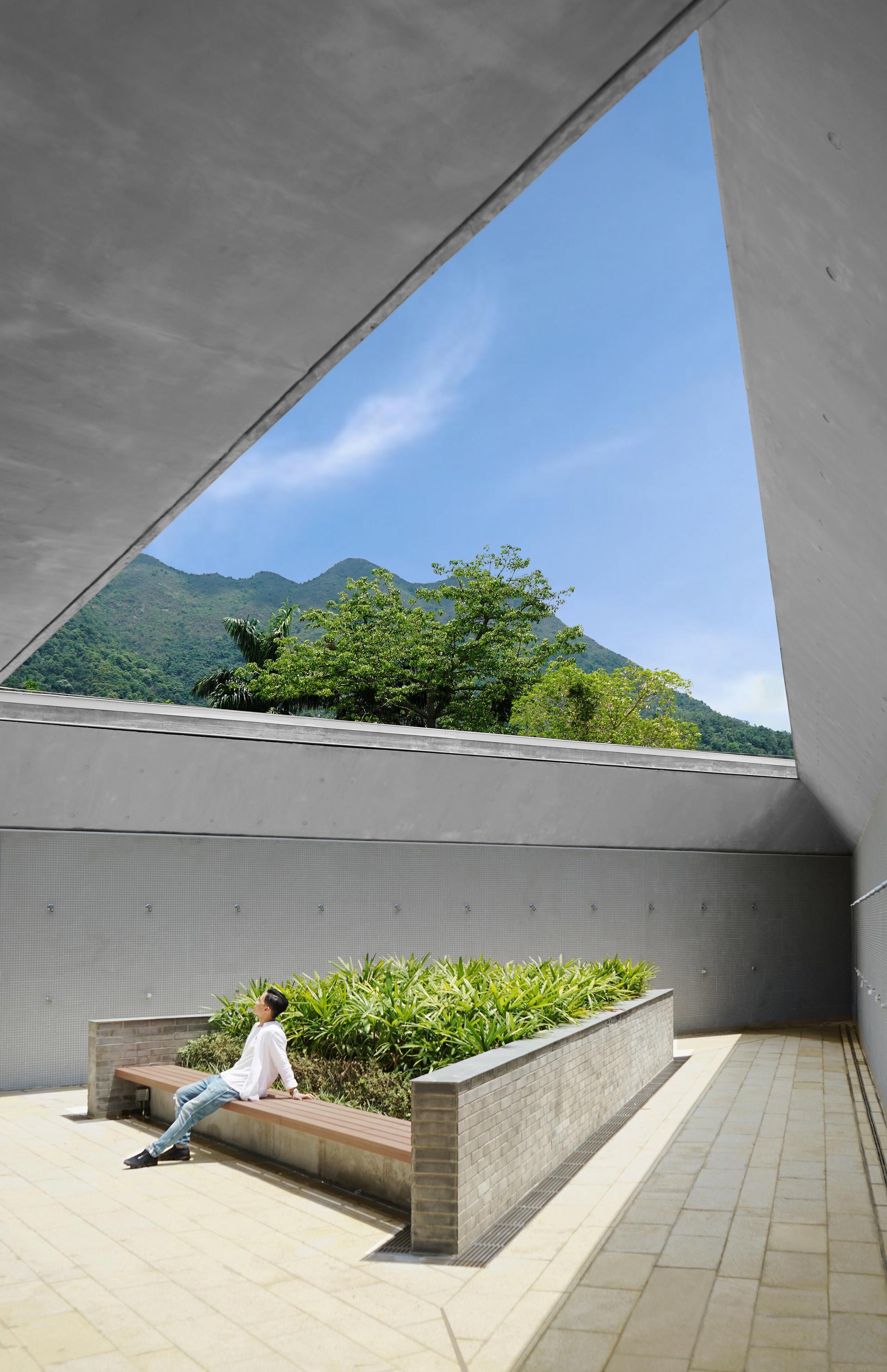 Lung Mei Beach Bathhouse - image 18