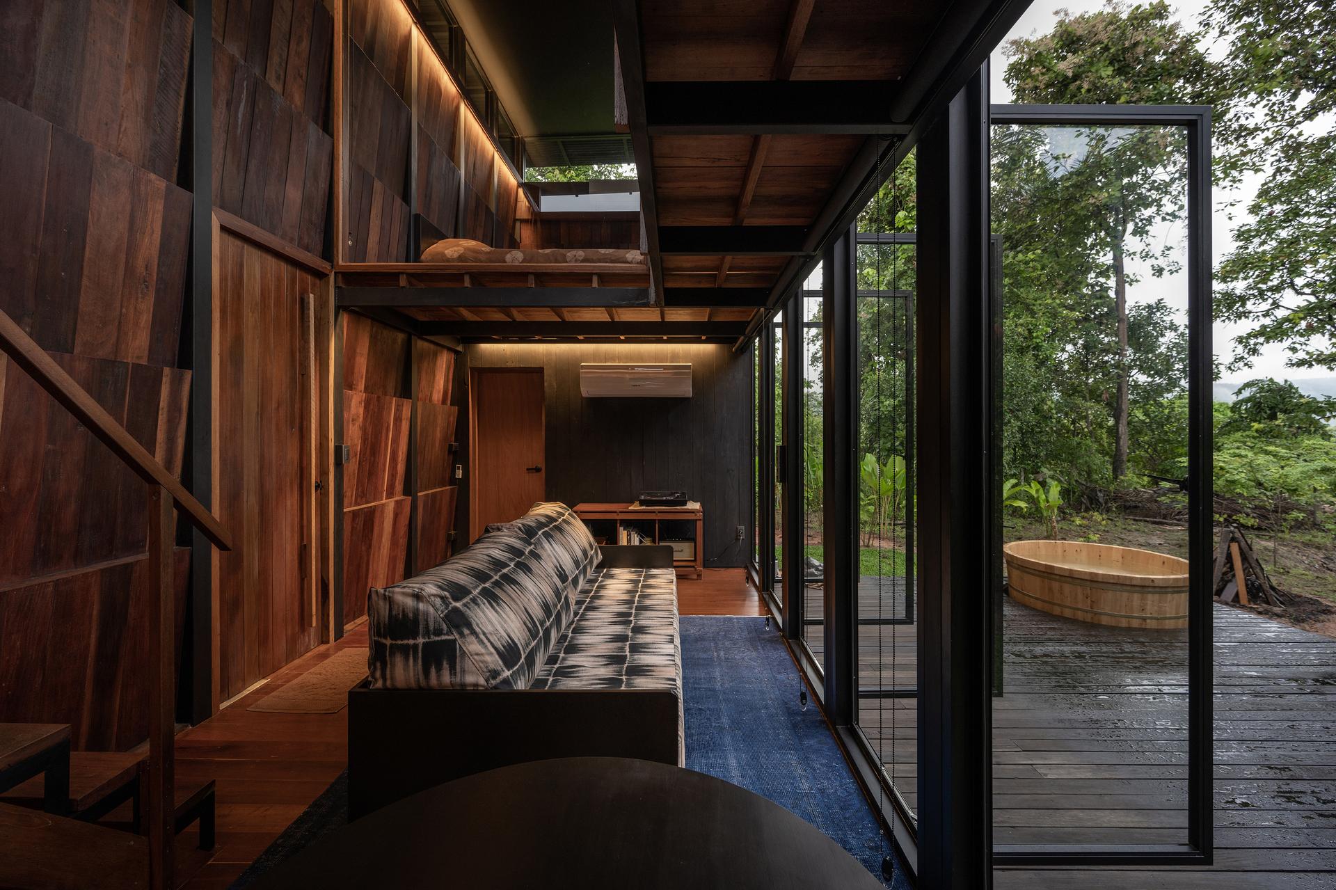 Wood and Mountain Cabin - image 9