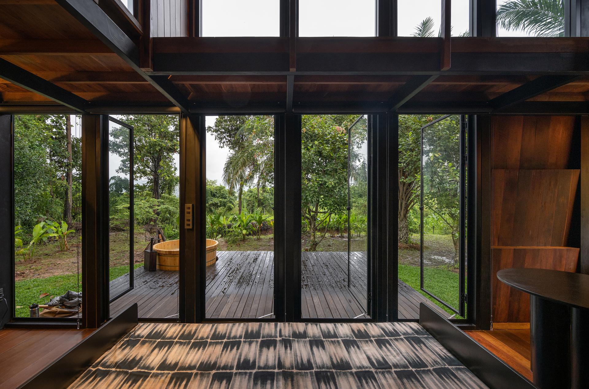 Wood and Mountain Cabin - image 10