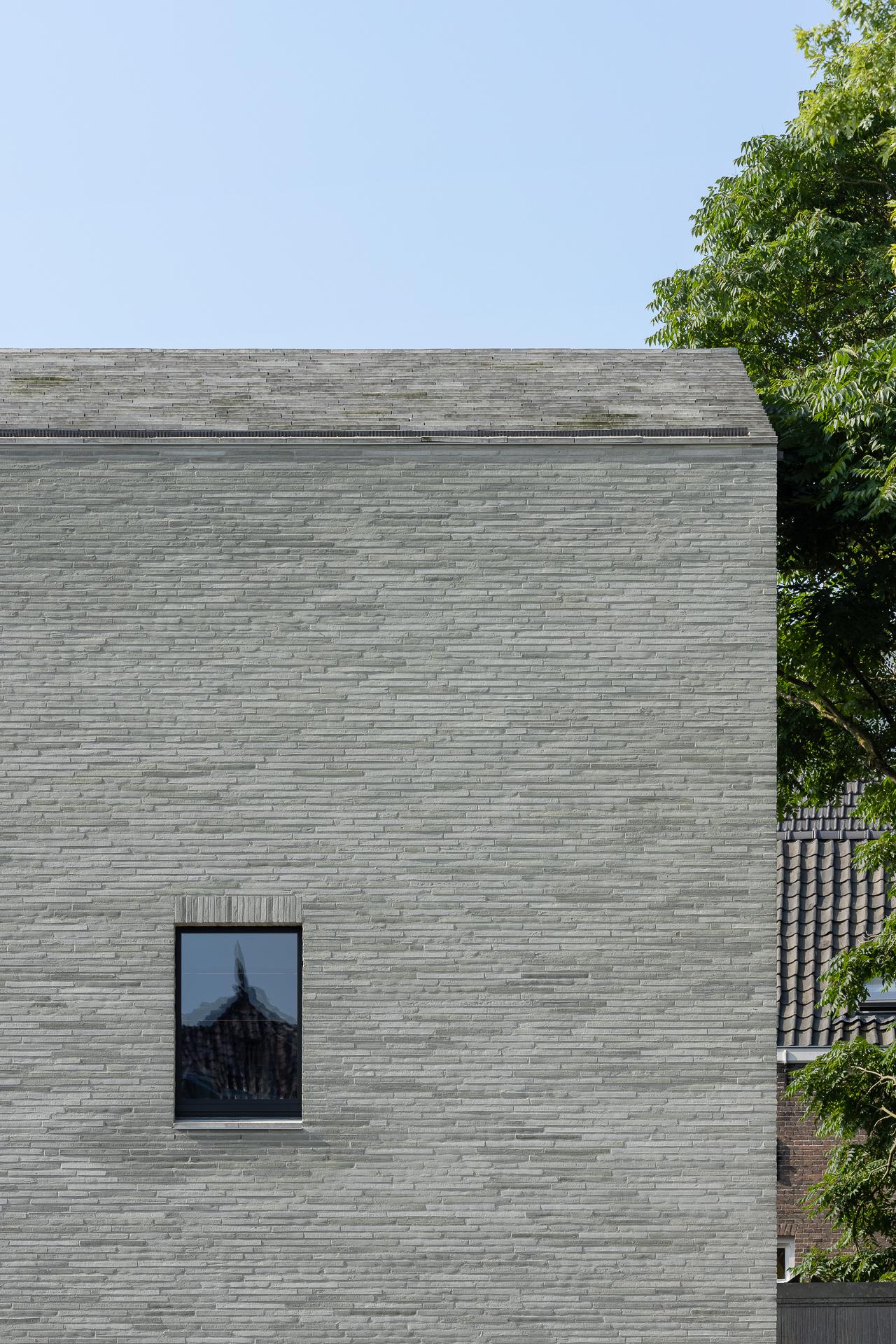 Quay wall house - image 6