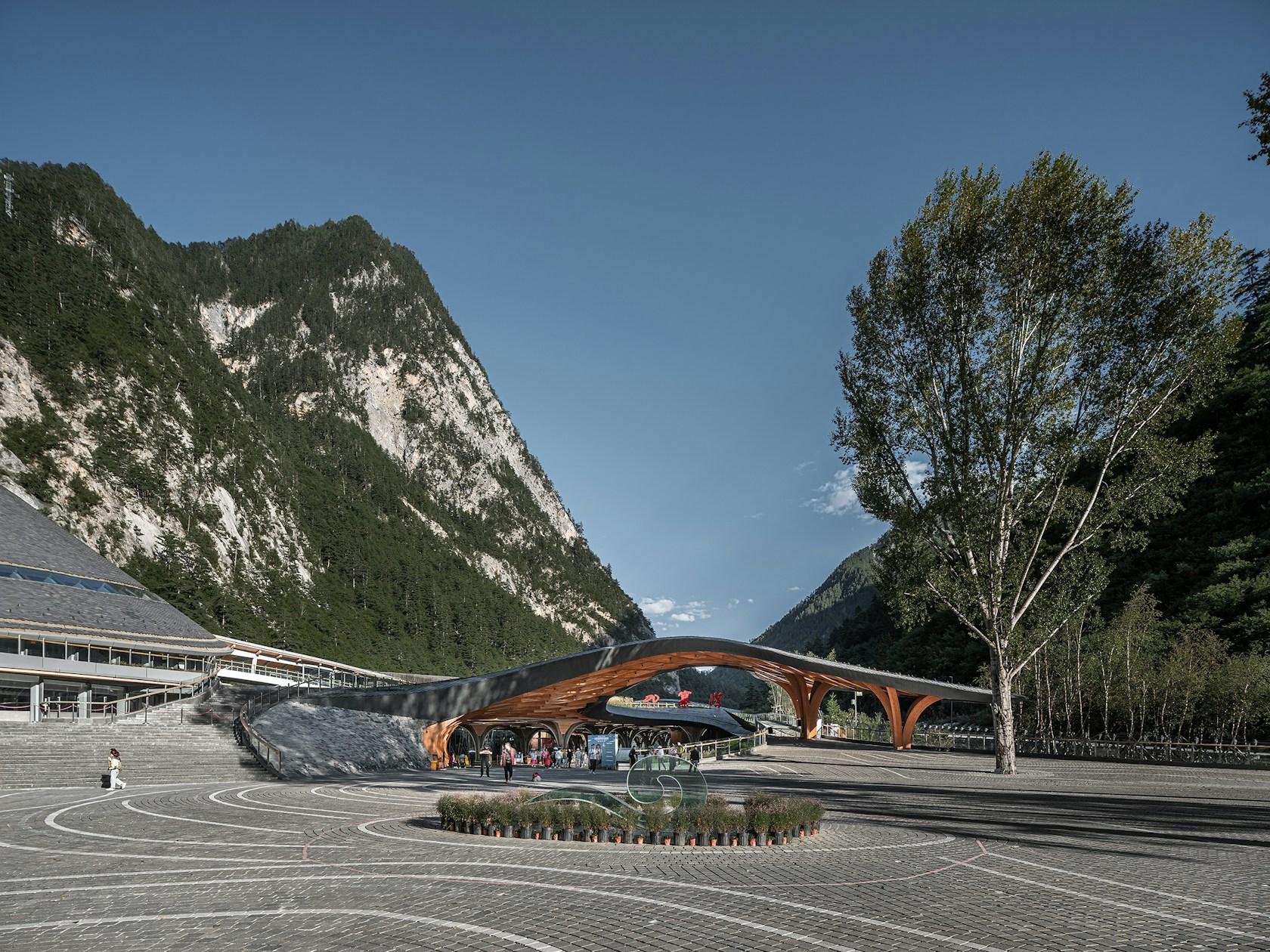 Jiuzhaigou Visitor Service Facilities