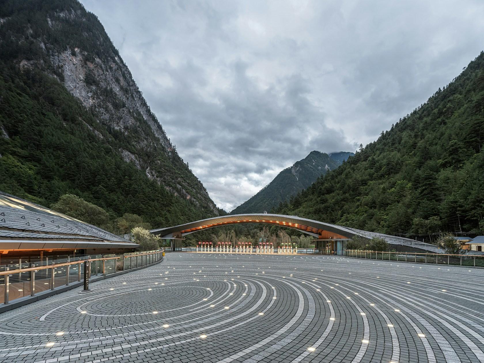Jiuzhaigou Visitor Service Facilities - image 11