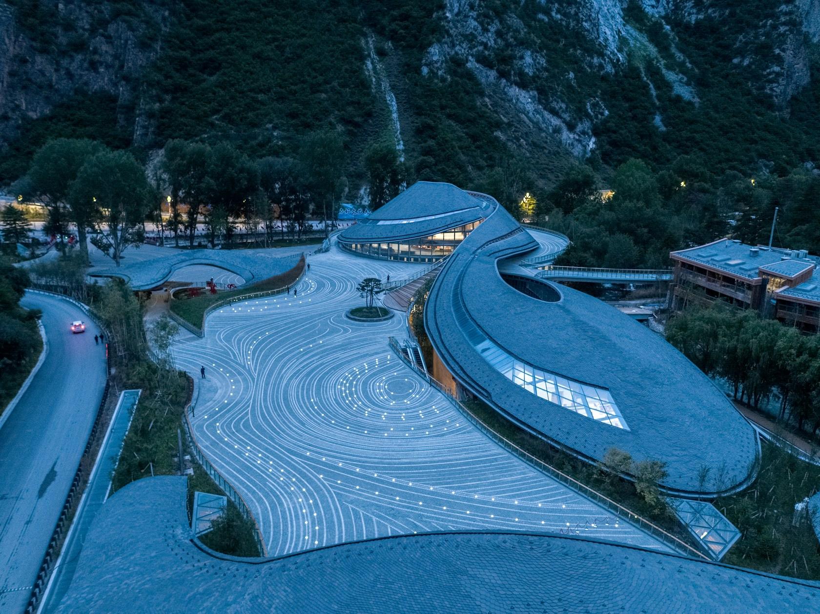 Jiuzhaigou Visitor Service Facilities - image 10