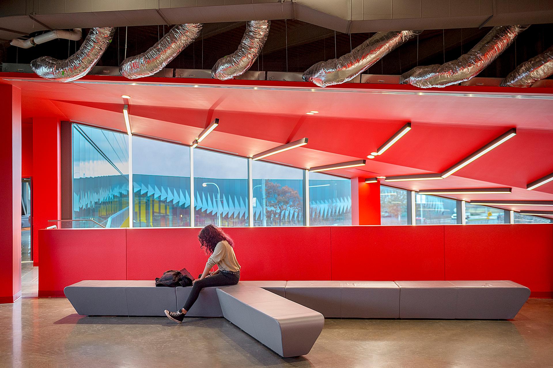 Daley College: Manufacturing, Technology and Engineering Center - image 7