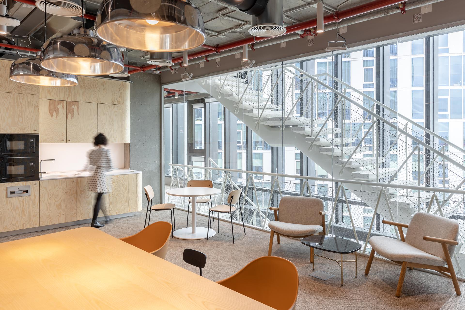 Thread, needle and spine in Microsoft Offices - image 2