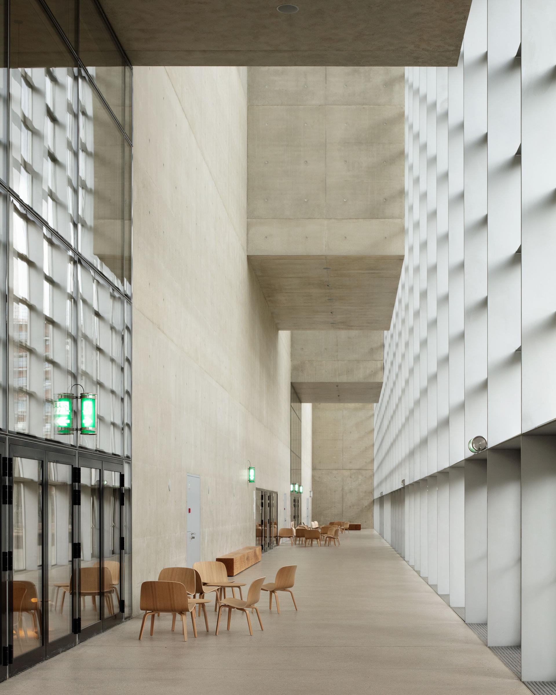 Nouvelle Comédie de Genève Theater - image 11