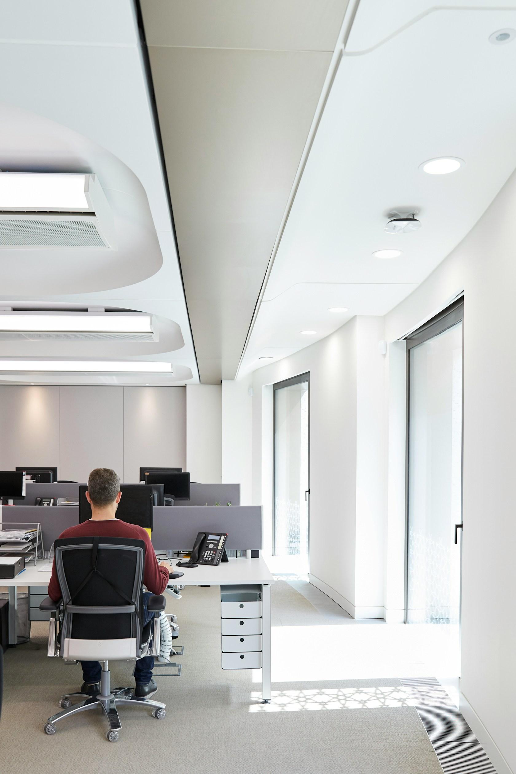 Qatar Airways London Headquarters - image 11