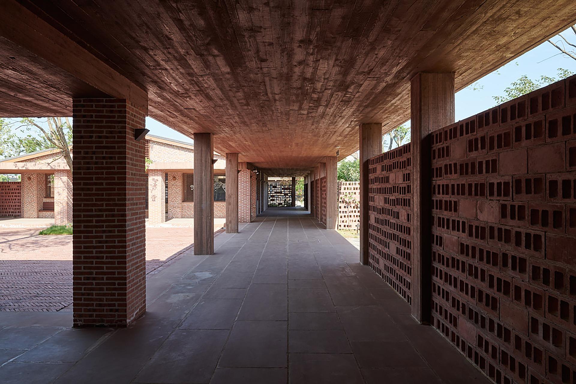 Dingshu Vocational School of Pottery - image 6
