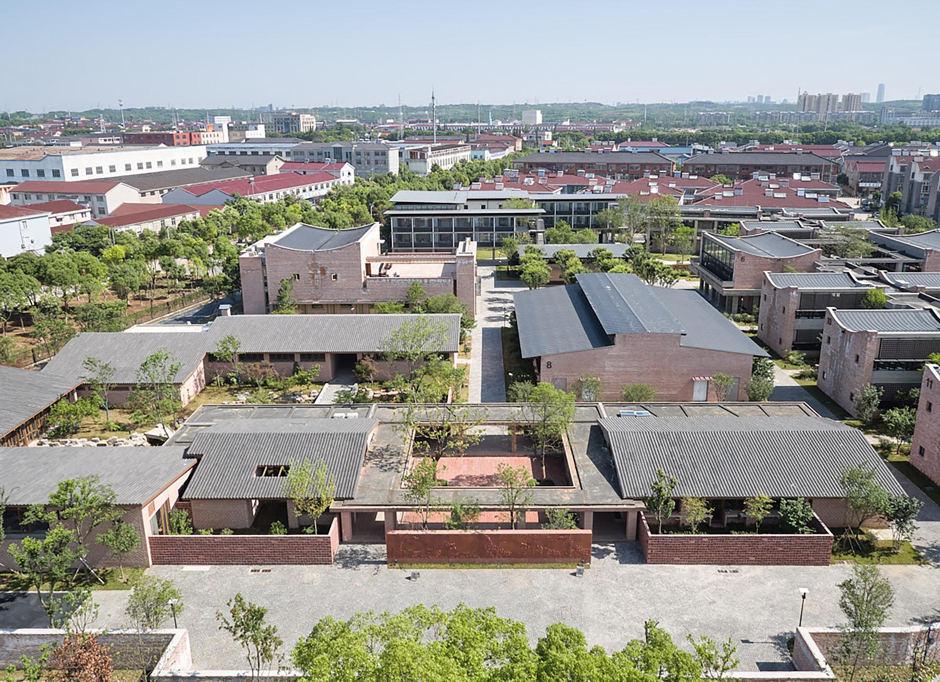 Dingshu Vocational School of Pottery - image 2