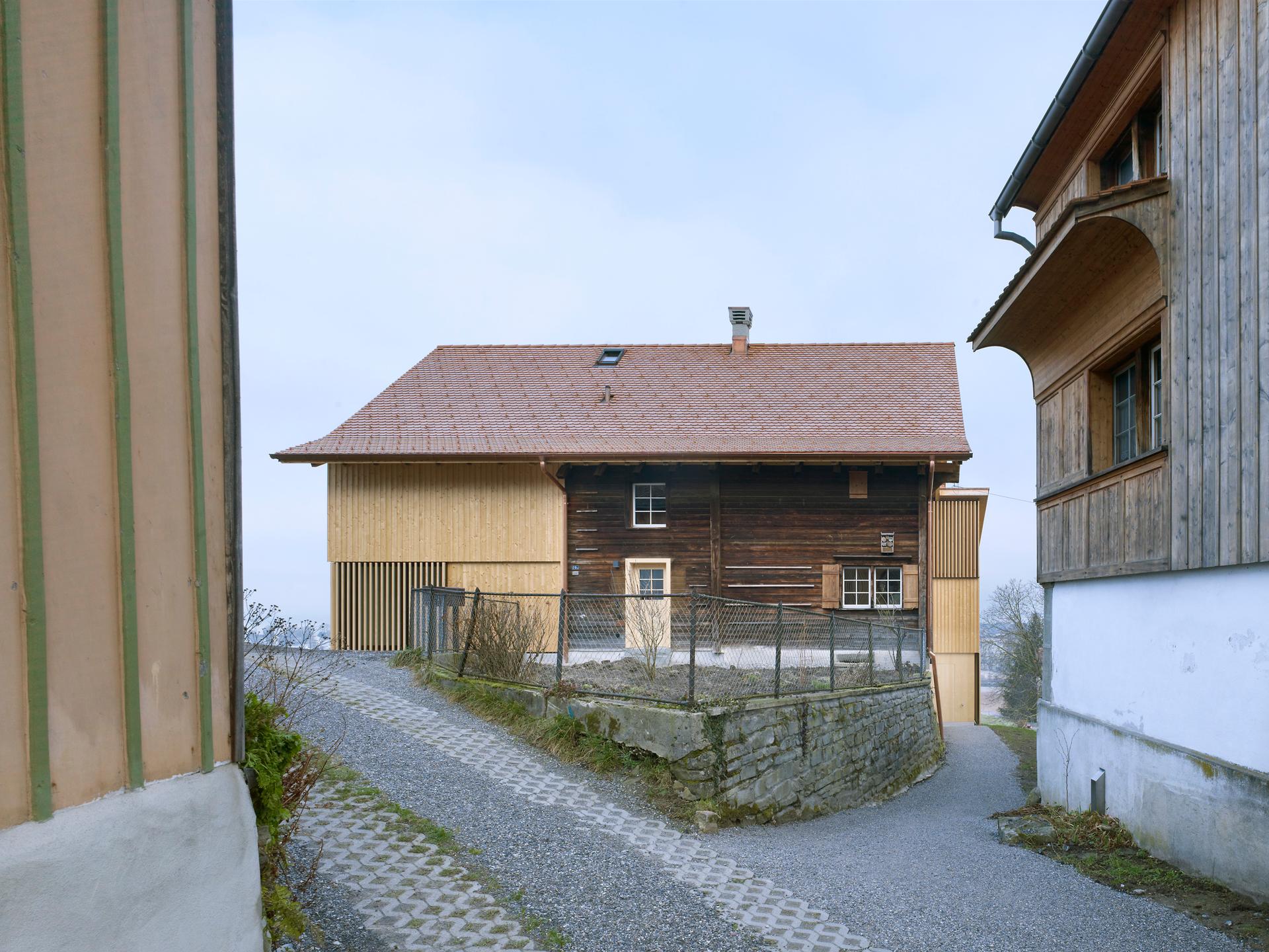 House at the Buechberg - image 2