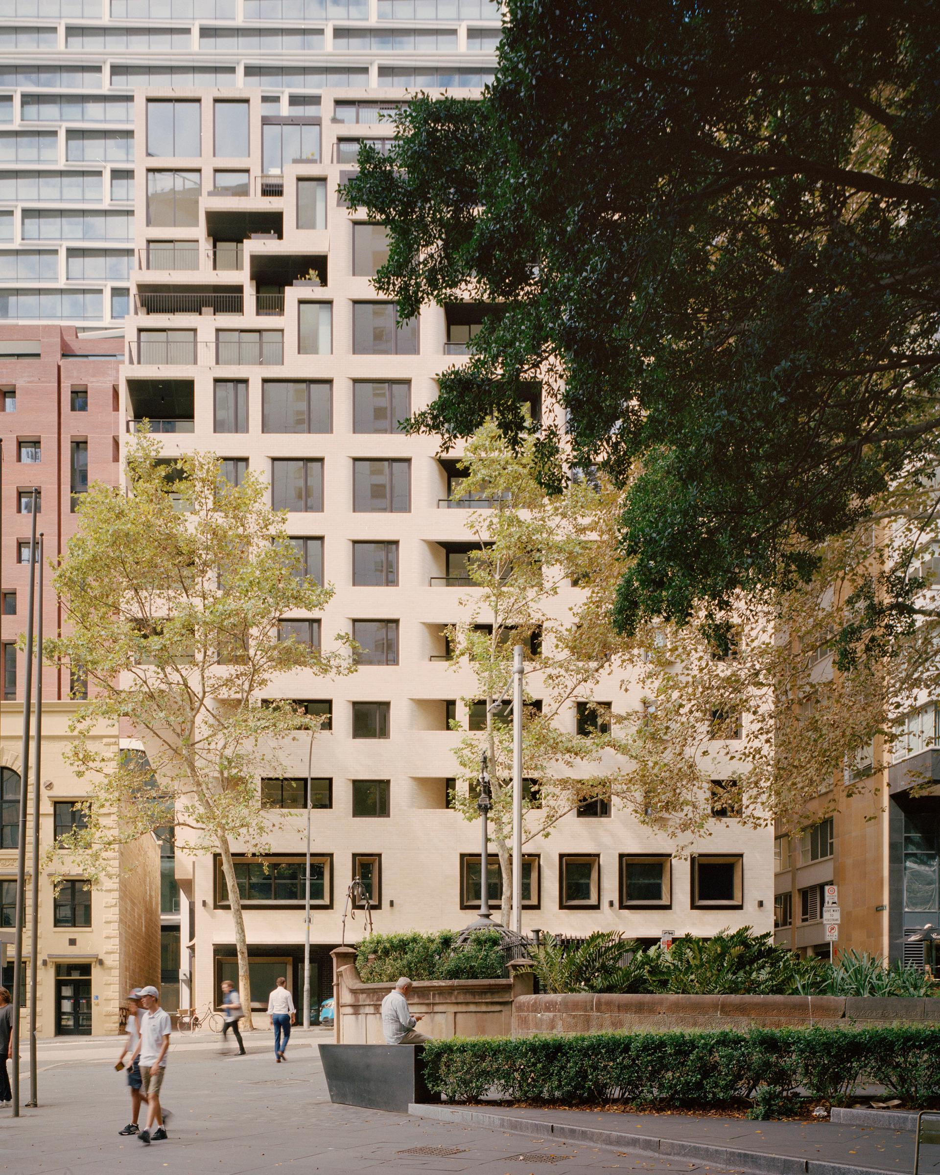18 Loftus Street - image 2