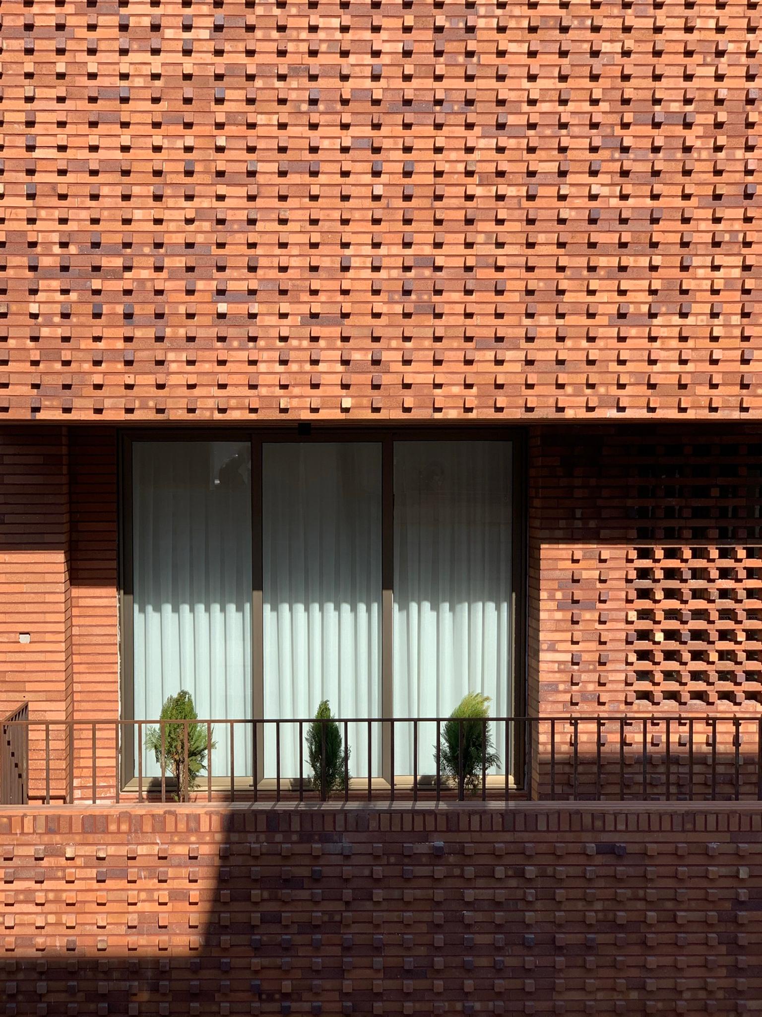 The Alley House - image 7