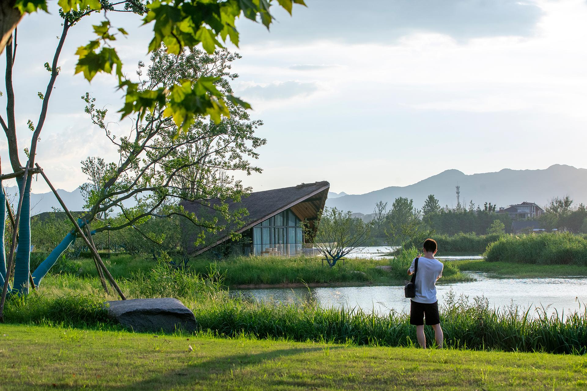 Fuyang Yangbei Lake Wetland Ecological Hotel