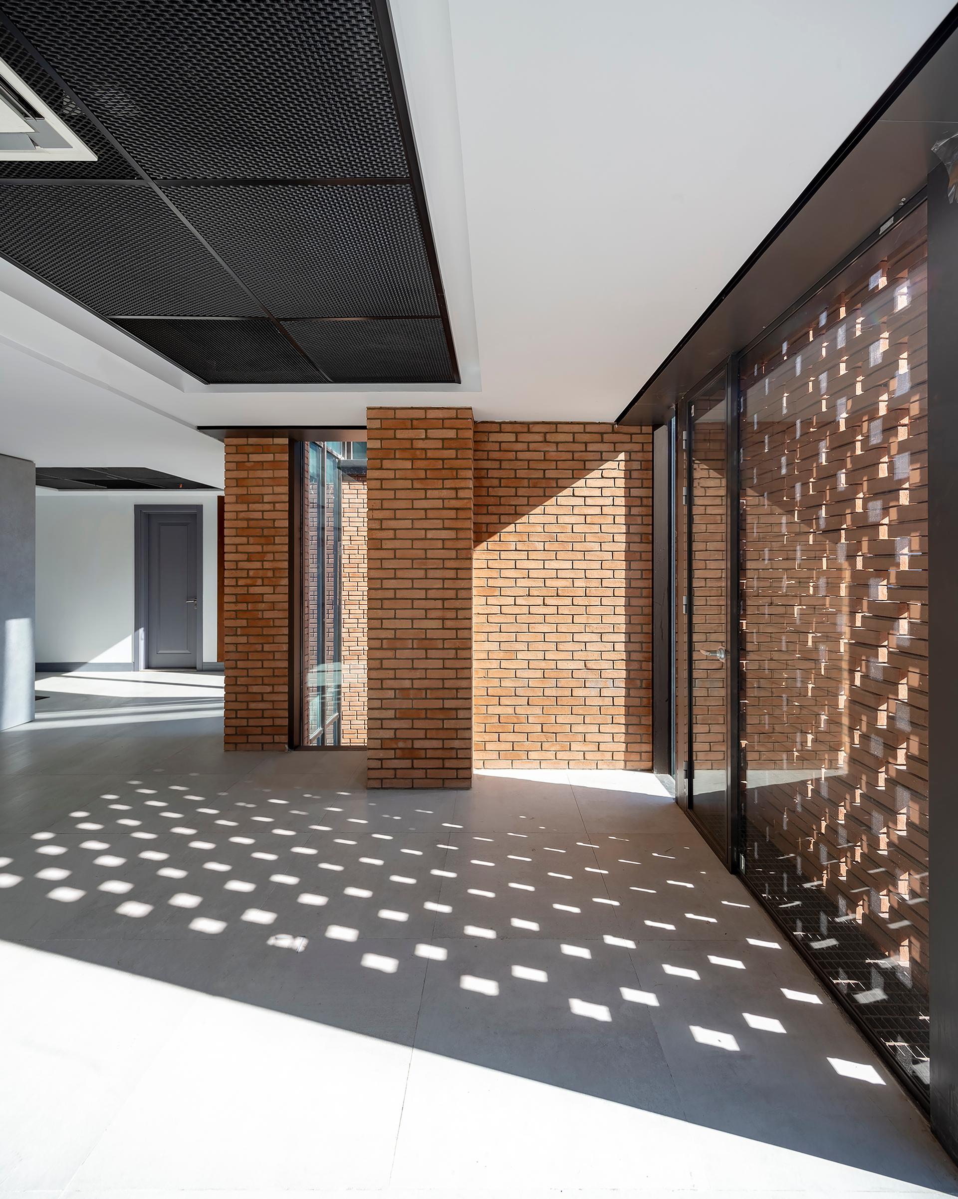 Bricks on The move - image 3
