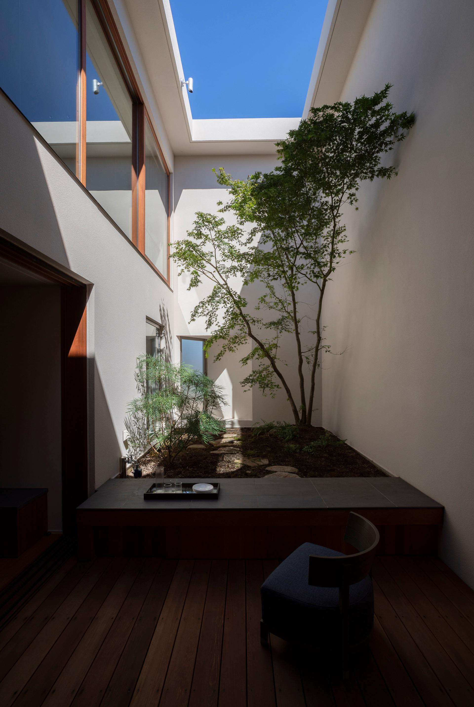 Sky Cave House & Clinic - image 5