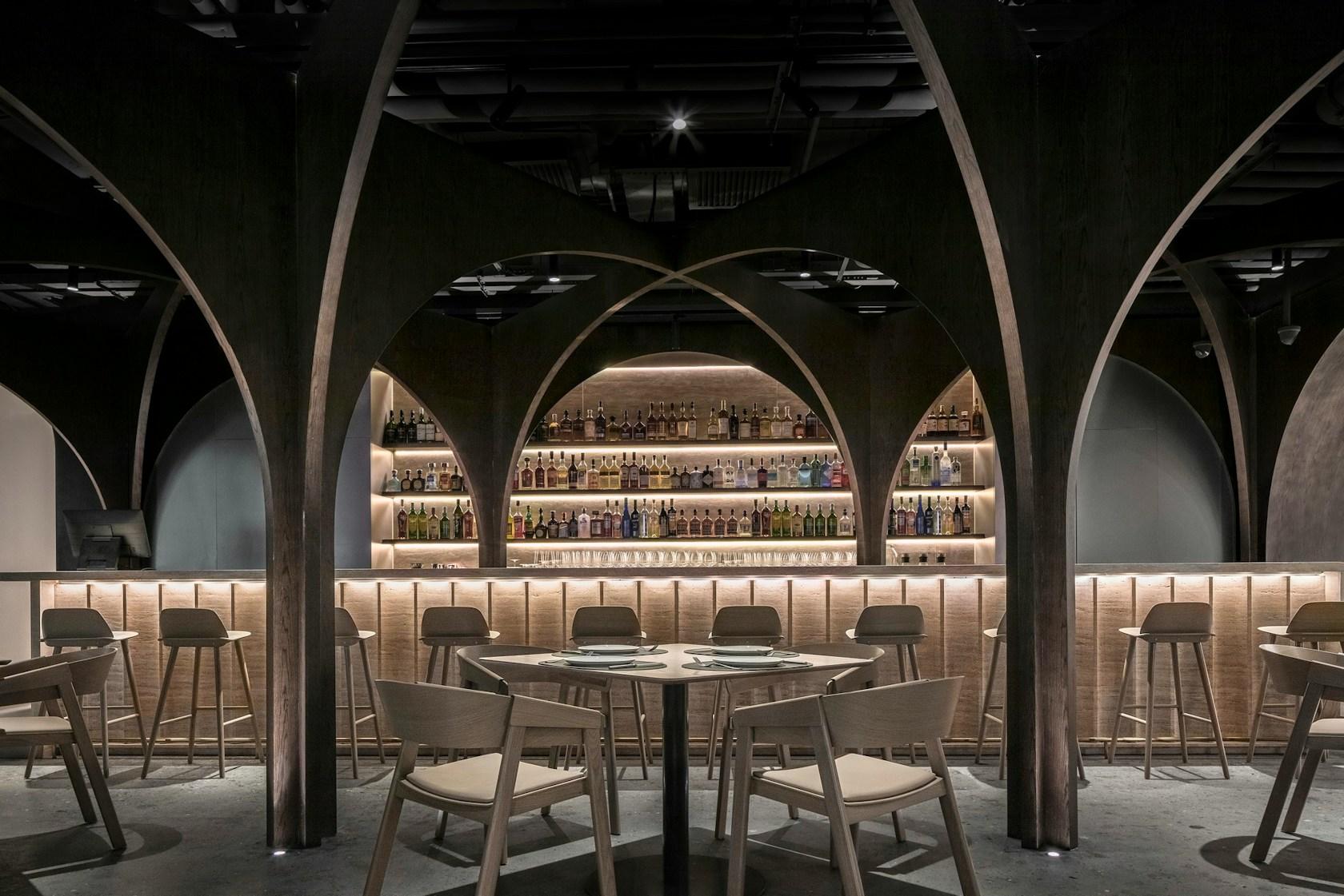 SOMESOME Bar & Restaurant