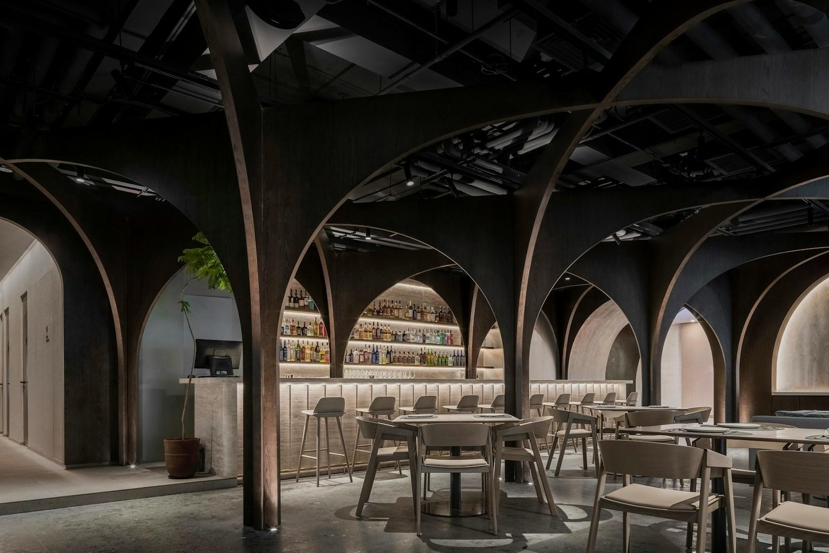 SOMESOME Bar & Restaurant - image 2