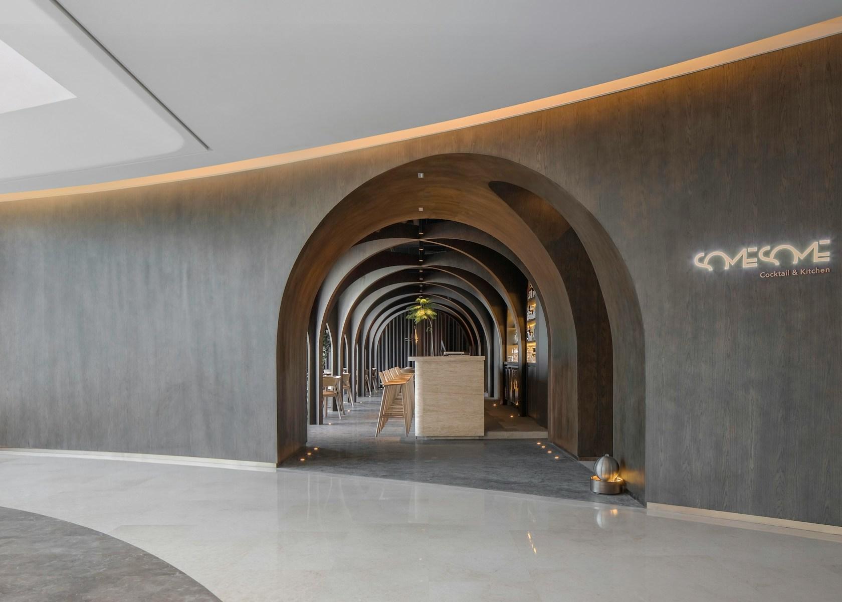 SOMESOME Bar & Restaurant - image 3