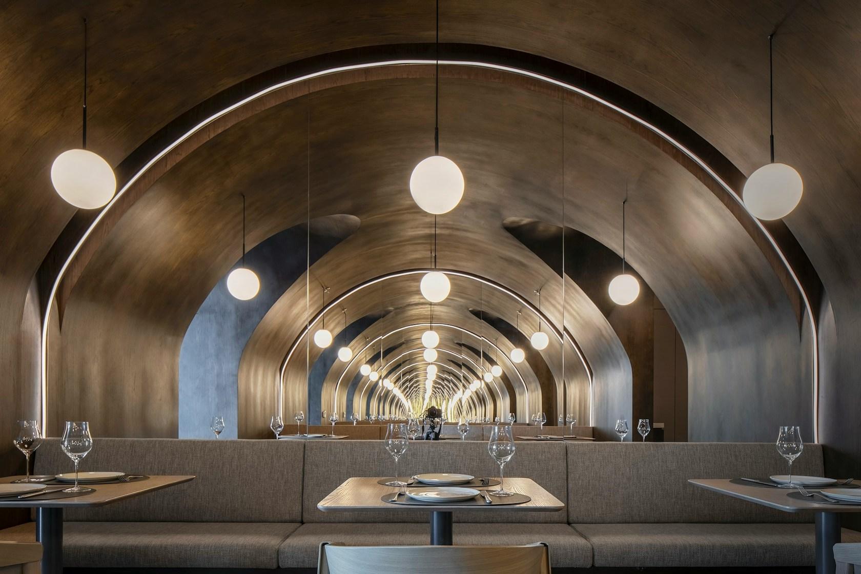 SOMESOME Bar & Restaurant - image 7