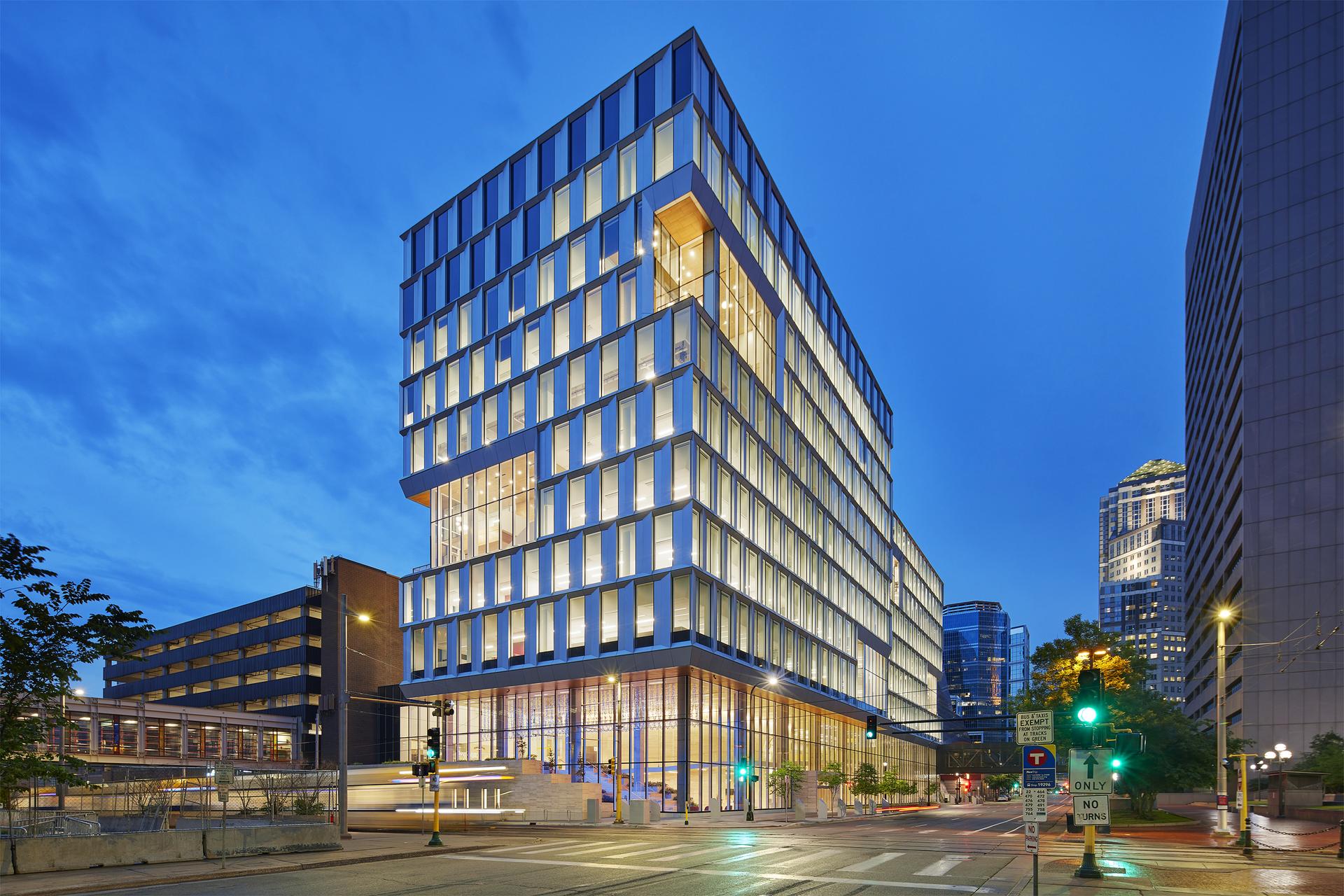 Minneapolis Public Service Building - image 8