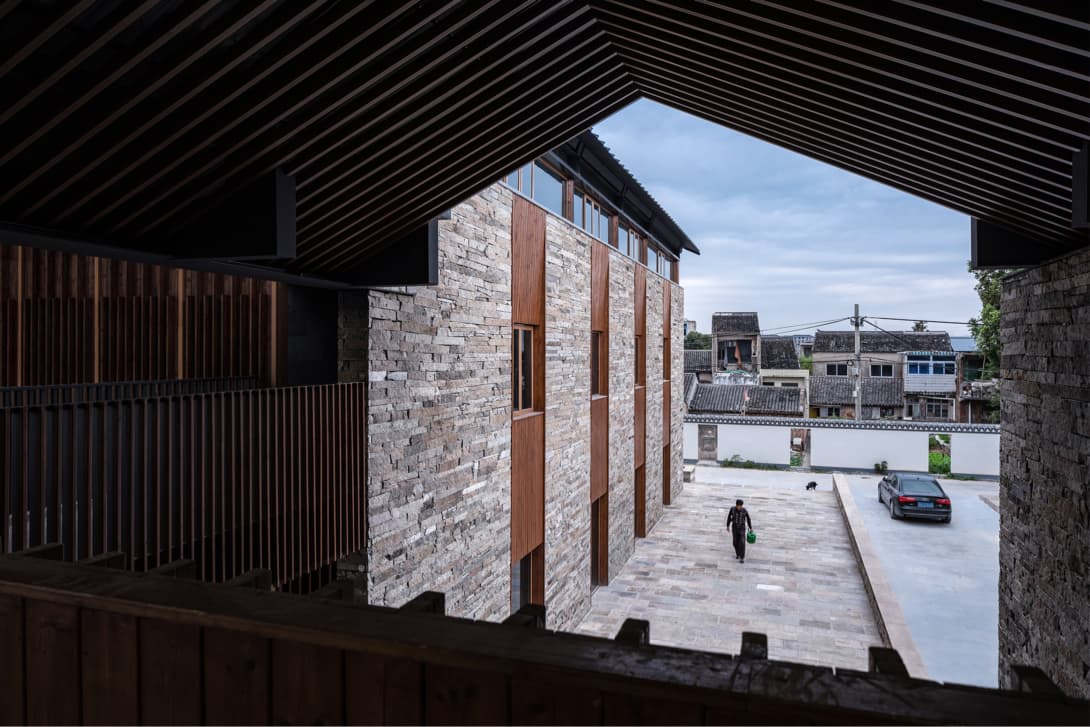 A rural settlement under a stream shape roof——The cultural auditorium of Xiaowufen Village - image 9