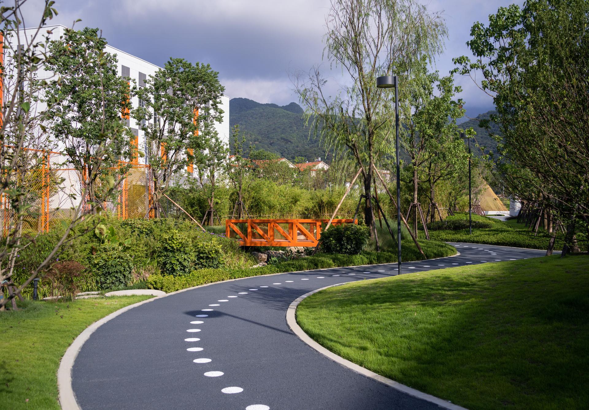 Longking Pro-Environmental Campus - image 7