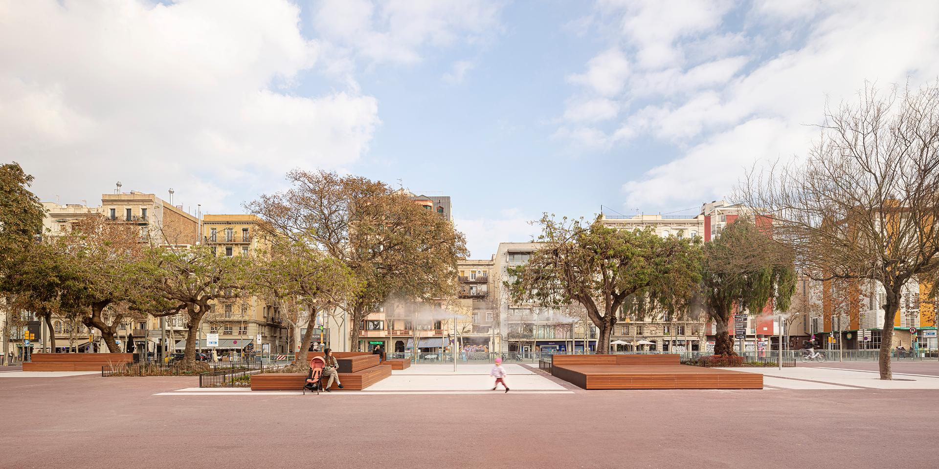 Climatic Islands, public spaces at Barcelona’s Old Port - image 12