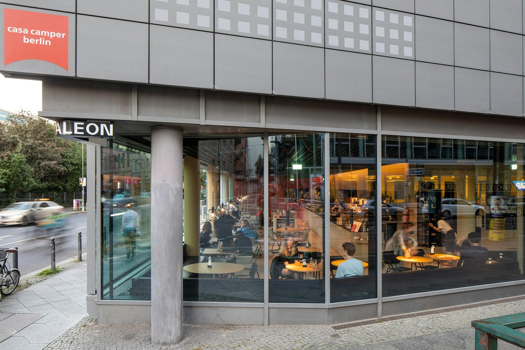 Café Camaleón - image 17