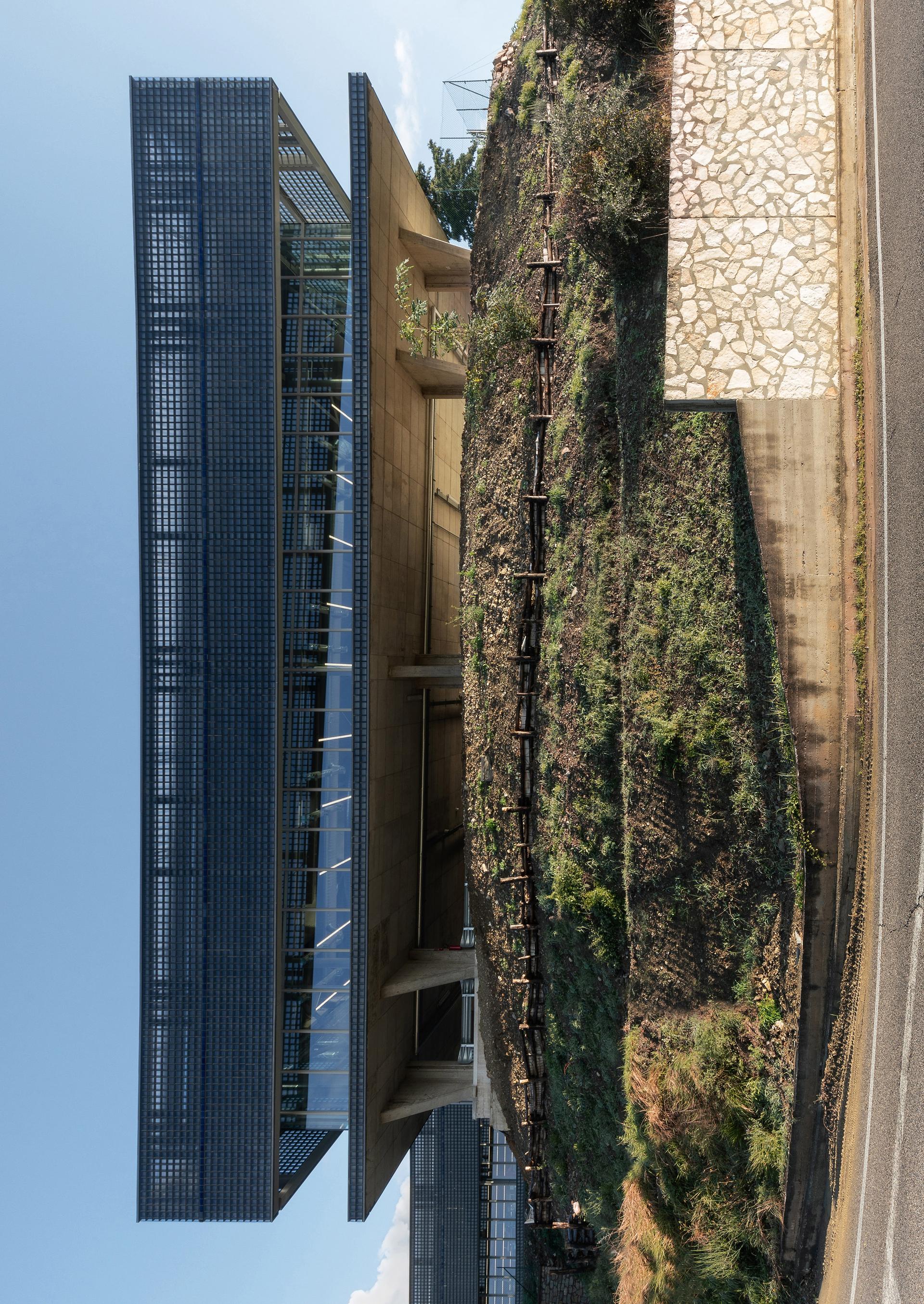 La Manufacture - image 18