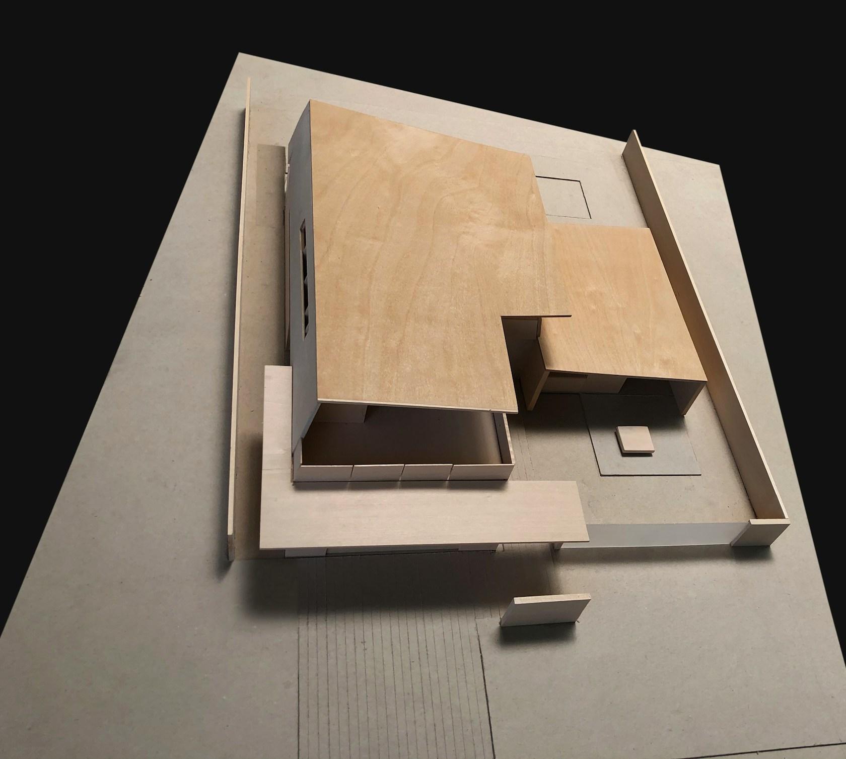 Edgewood House - image 24