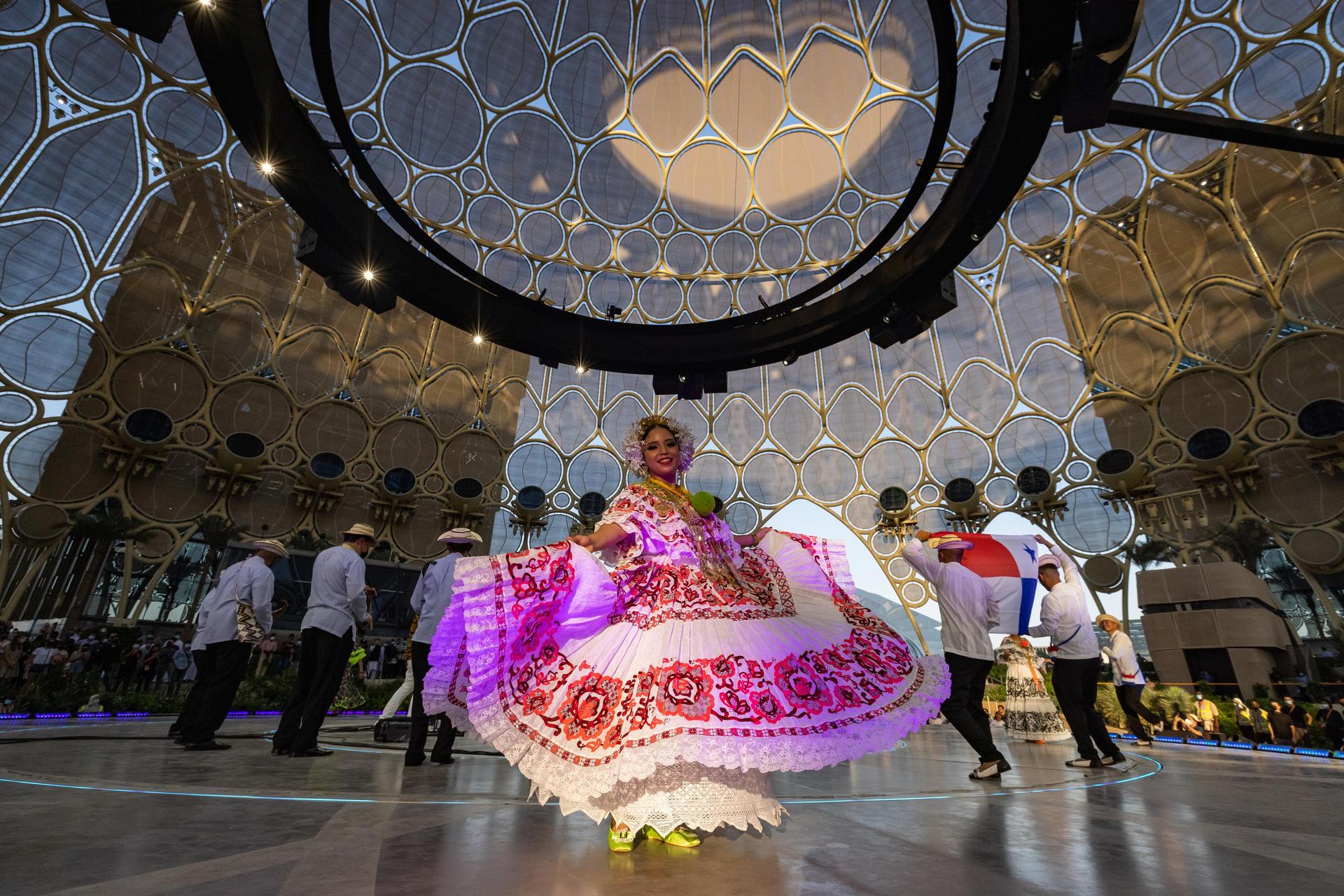 Al Wasl Plaza - image 13
