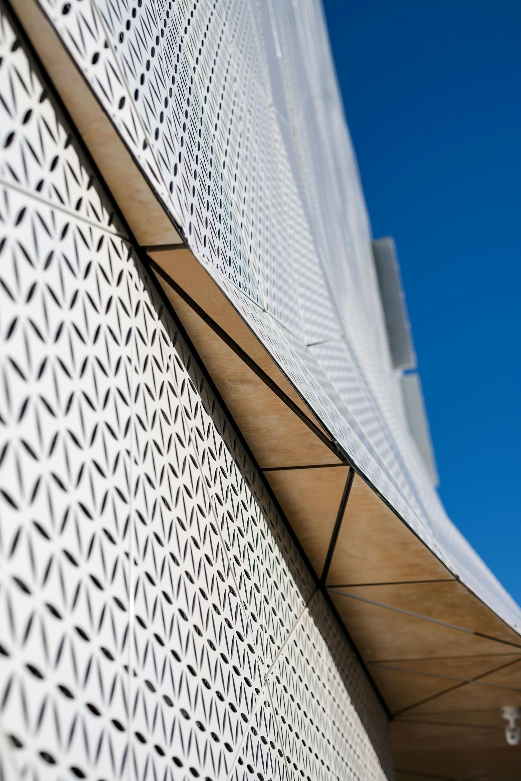 WAVE 1 - image 7