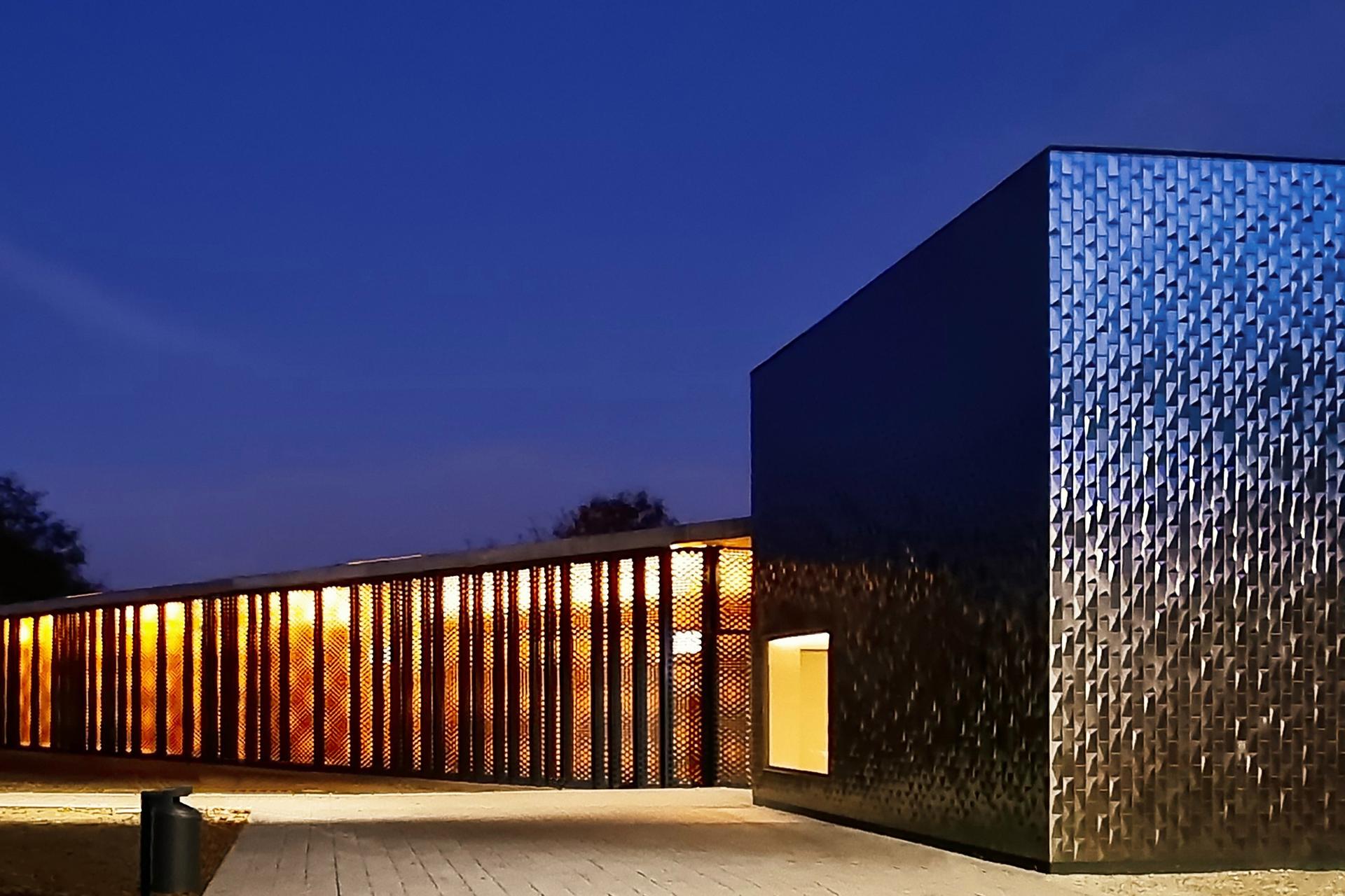 Sports Centre in Rozzano - image 2