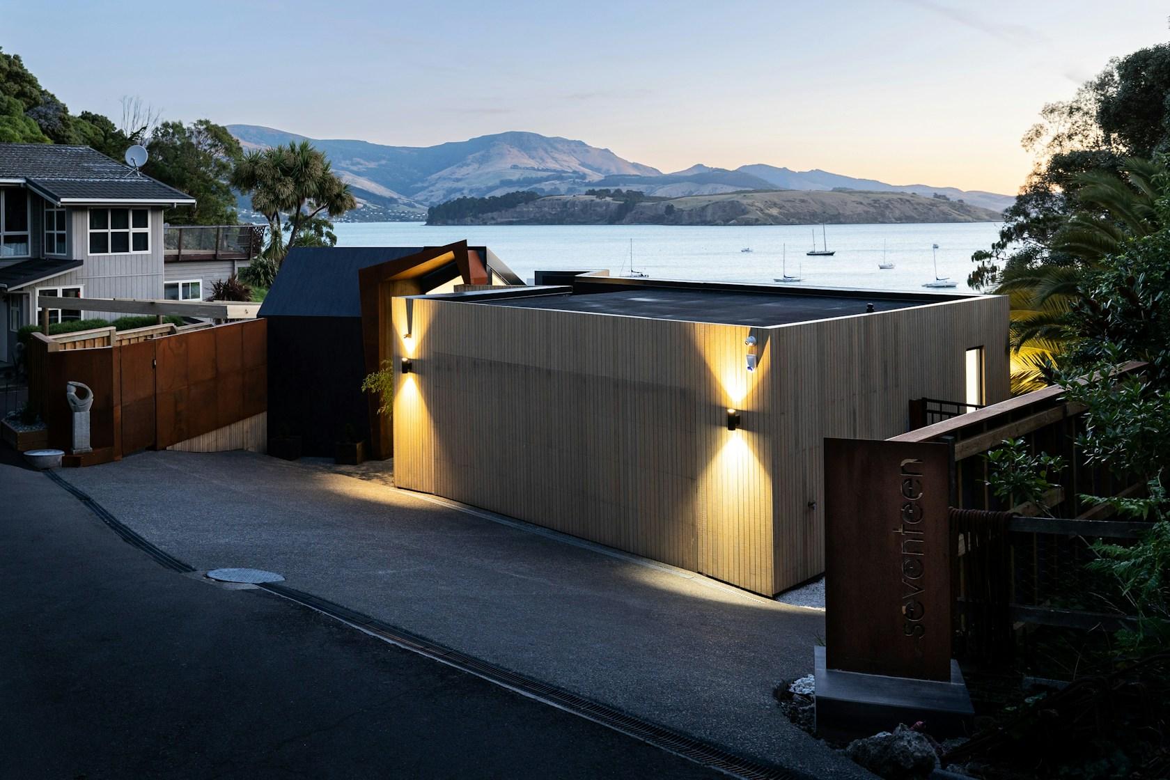 Cass Bay House - image 2