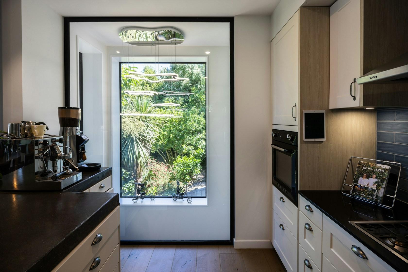 Cass Bay House - image 15