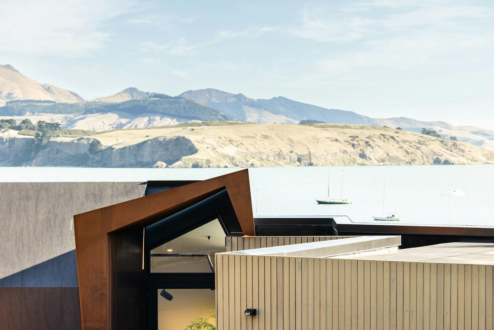 Cass Bay House - image 4