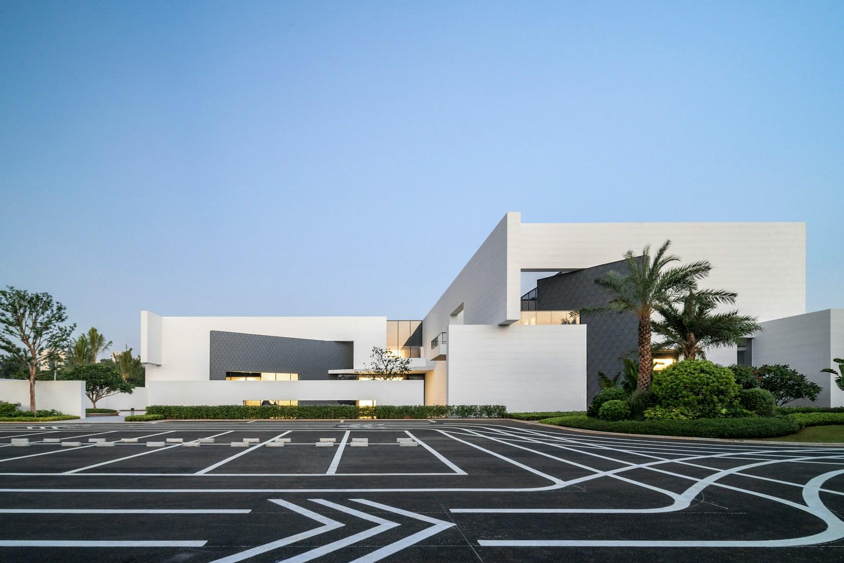 Haikou International Duty Free Reception Center - image 4